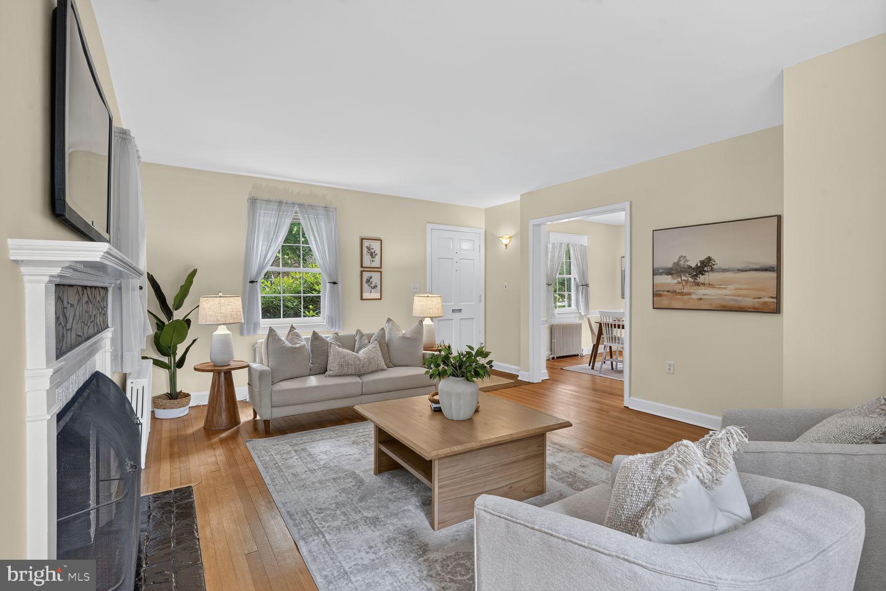 WOODSIDE - Residential