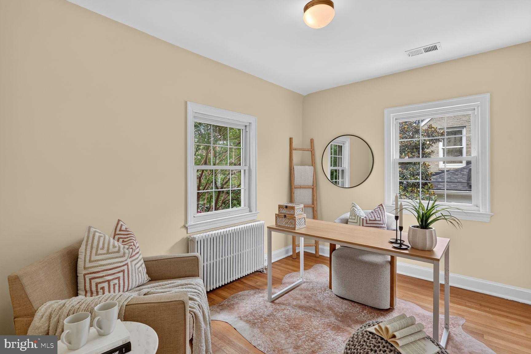WOODSIDE - Residential