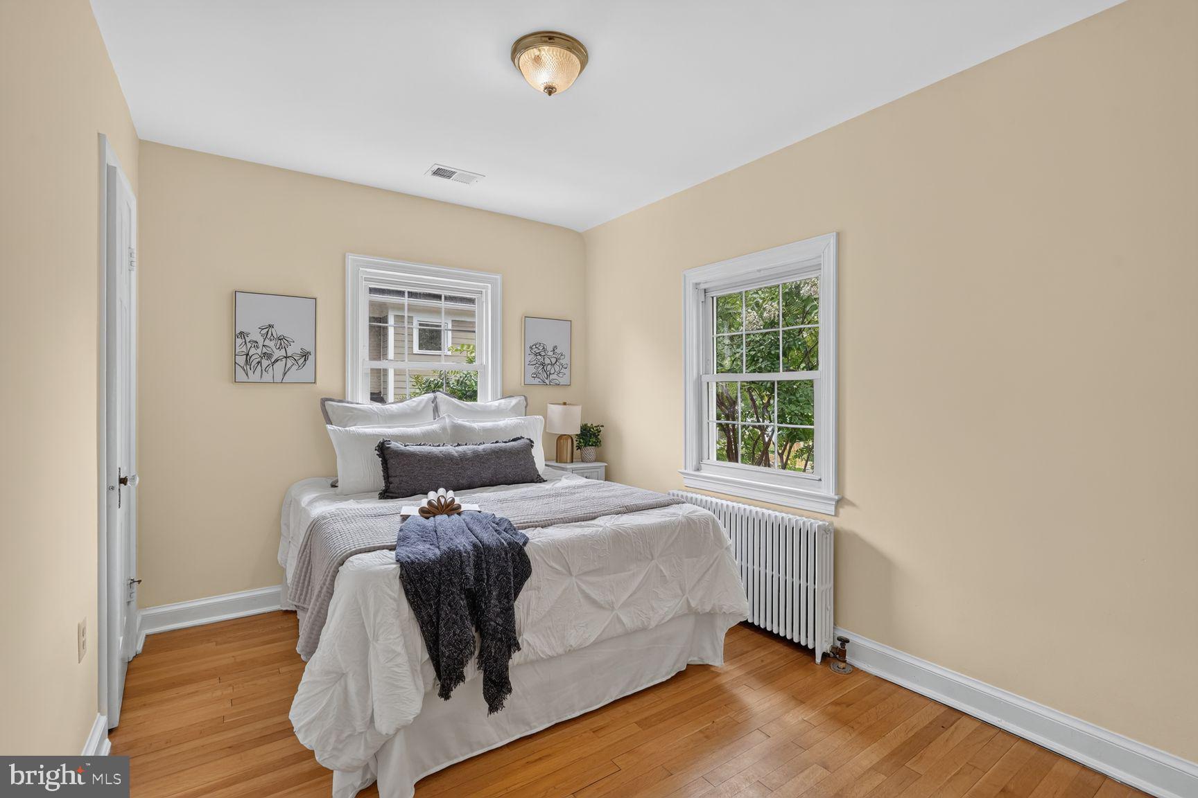 WOODSIDE - Residential