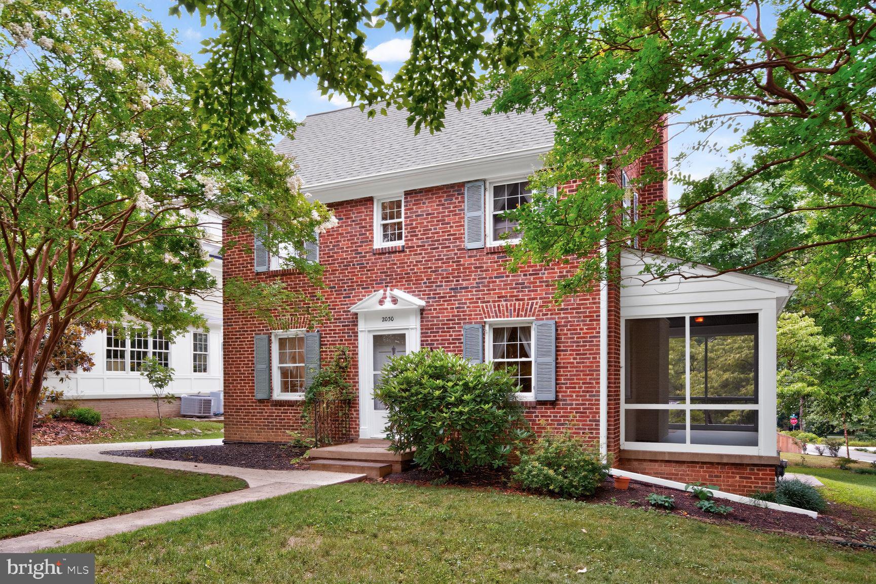 WOODSIDE - Residential