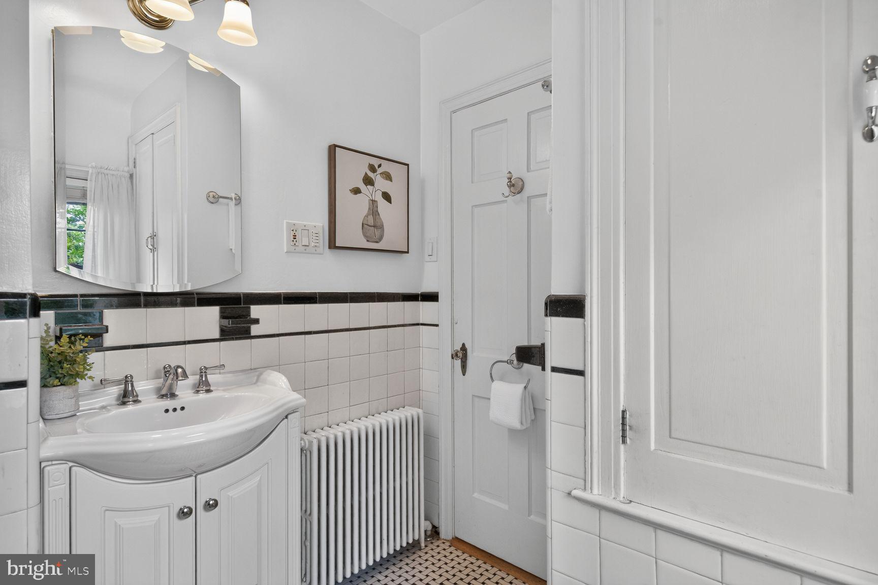 WOODSIDE - Residential