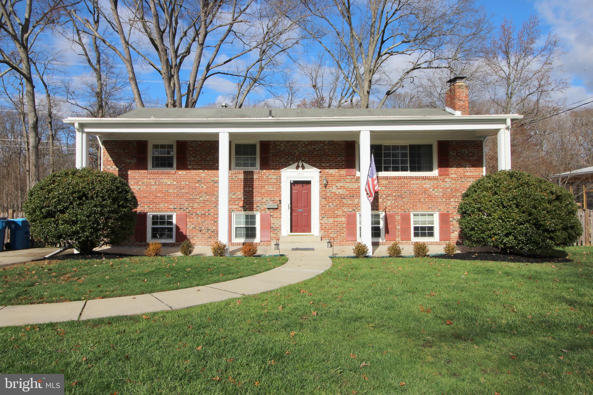 COMMUTER DREAM HOME MEETS TRANQUIL OASIS! CLASSIC SPLIT LEVEL COMTEMPORARY BACKS TO HUNTLEY MEADOWS PARK!  Open Floor Plan with Warm Hardwood Flooring, Living Room Windows Provide Natural Light!  Proper Chef's Kitchen with Gas Cooking and Side-by-Side Refrigerator, Designer Cabinets, Center Isle and Sleek Black Appliances!  ENJOY COFFEE ON DECK WITH PEACEFUL MEADOW VIEW.  Entertainment Central Lower Level Recreation Room, Decorative Fireplace and Bar Counter!  Fourth Bedroom Ensuite with Designer Bath and Two Person Shower! NEAR GW PARWAY/Belle Haven, Easy to DCA, Del Ray/Potomac Yard, Huntington Metro, Multiple Parks and Waterways, Rt. 1, Ft. Belvoir, I-495,  Old Town Alexandria.  EASY ONLINE APPLICATION! Ask Your Realtor For Details.