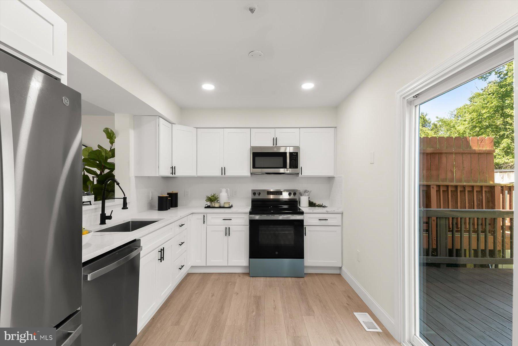 AVONDALE RUN - Residential
