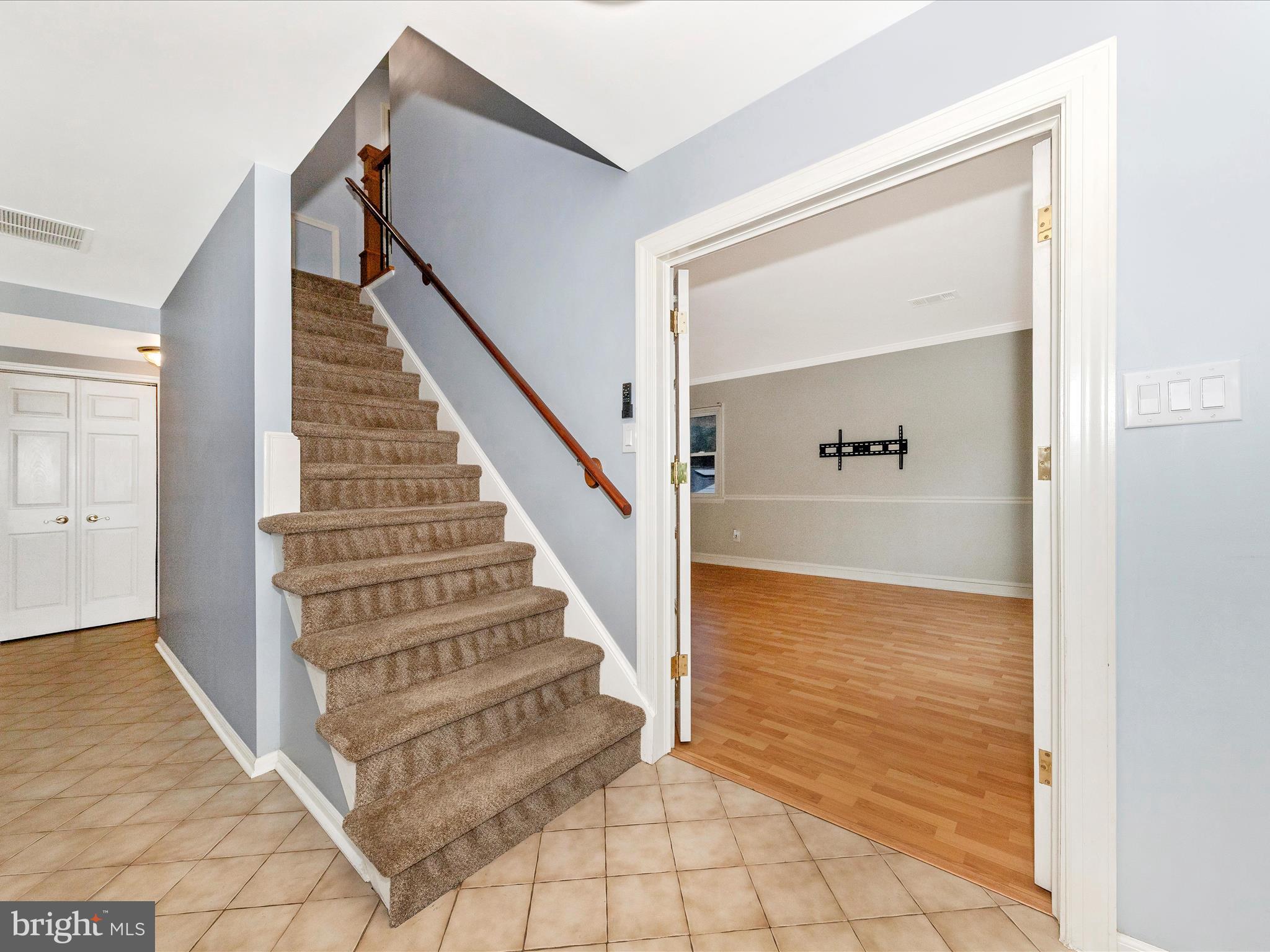 MIDDLEBROOK HILL - Residential