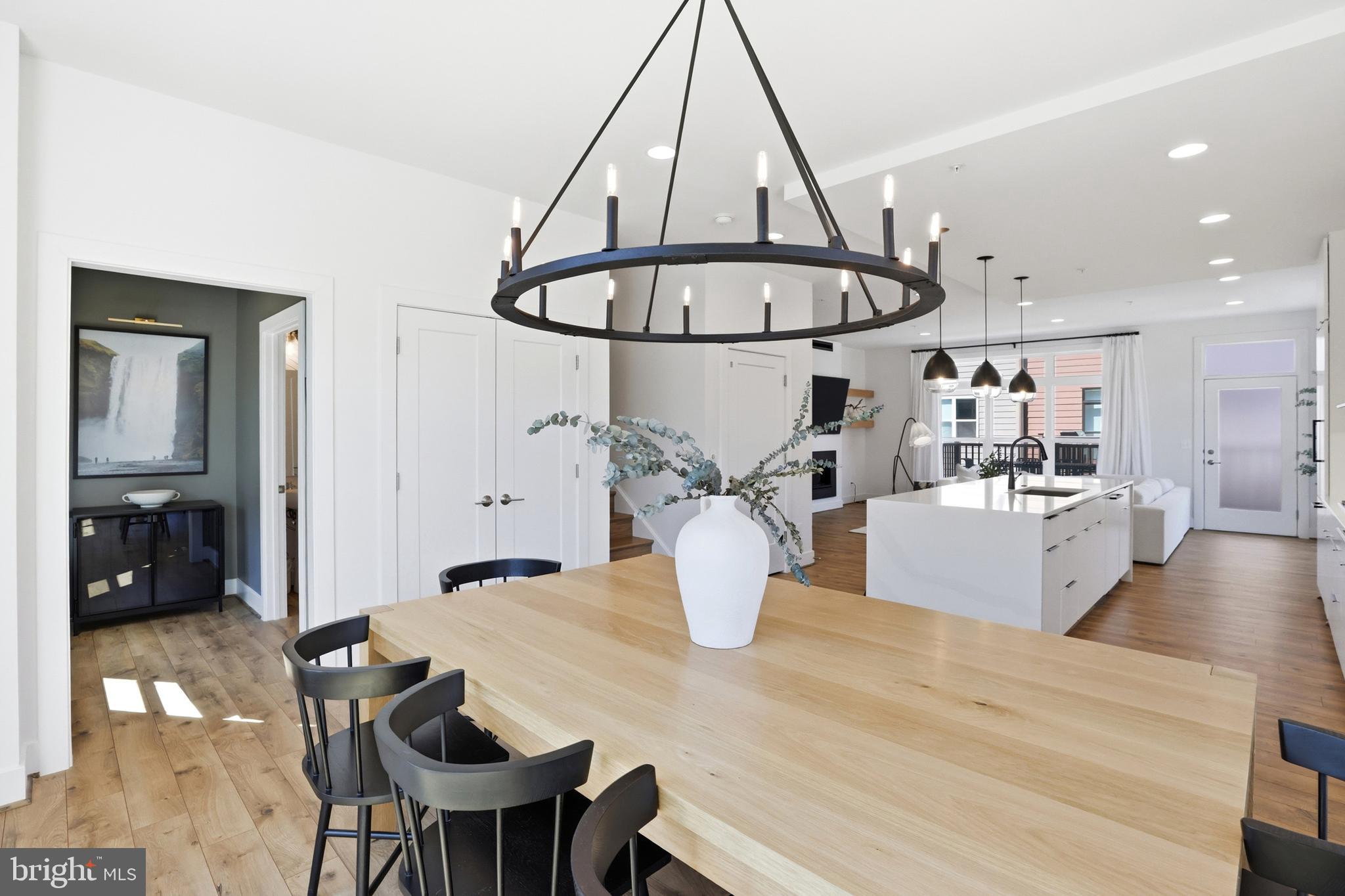 TOWER OAKS - Residential