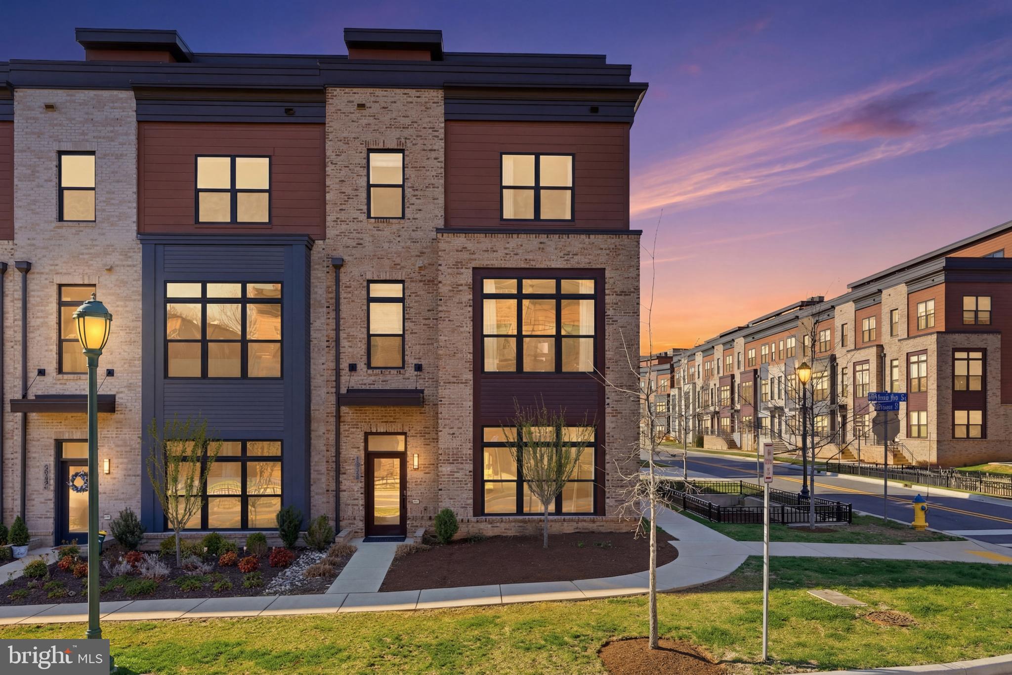 TOWER OAKS - Residential