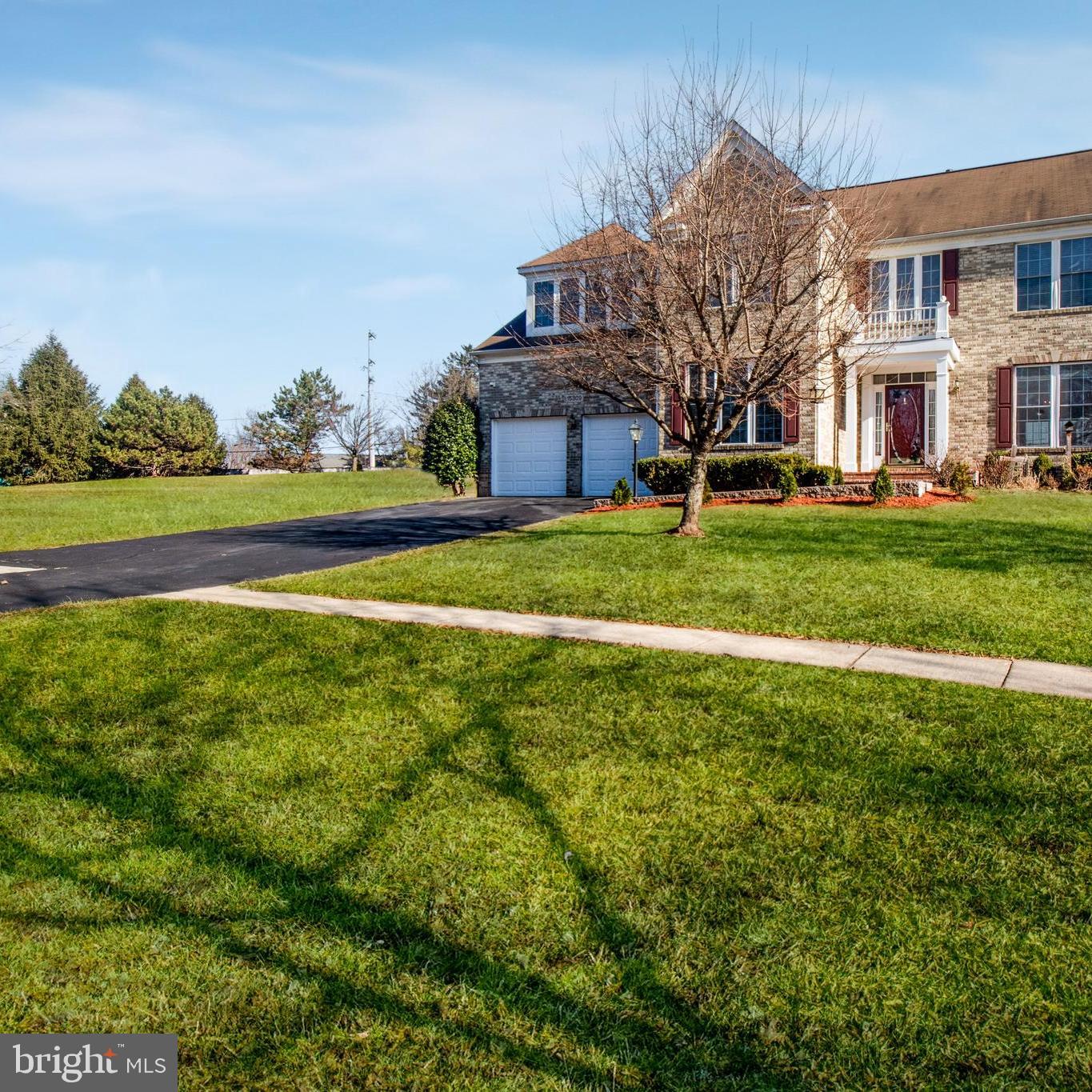 BRIARCLIFF MANOR - Residential