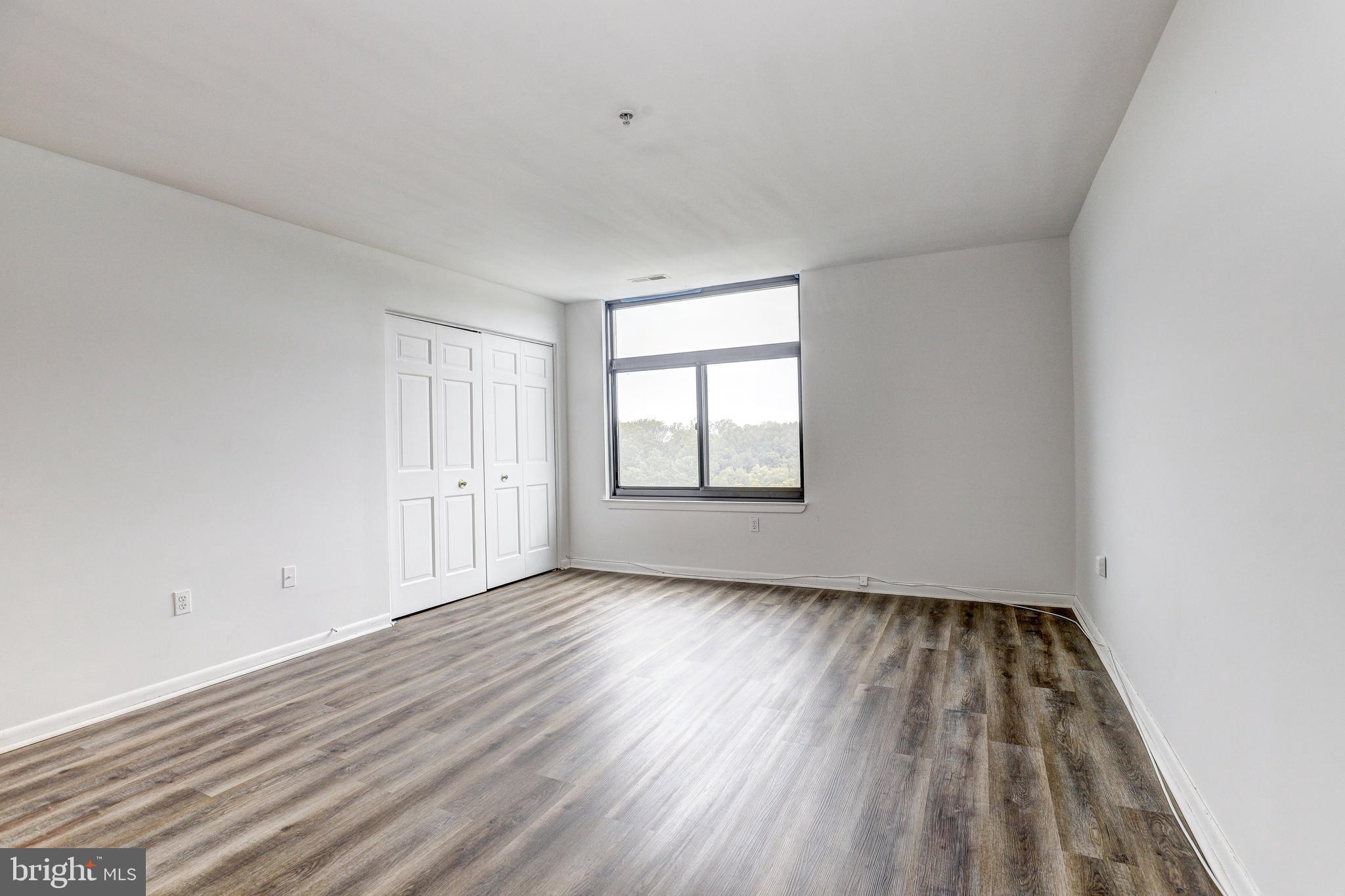 DULANEY TOWERS - Residential