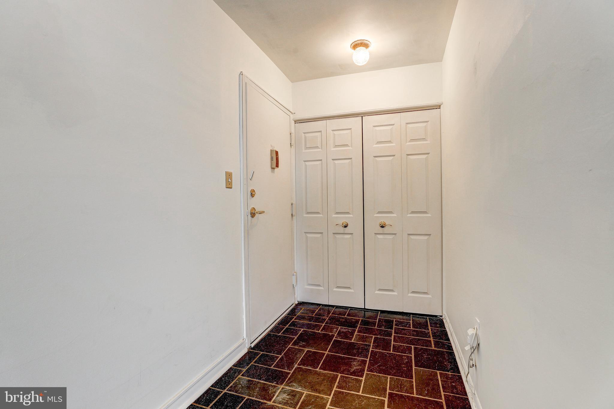 DULANEY TOWERS - Residential