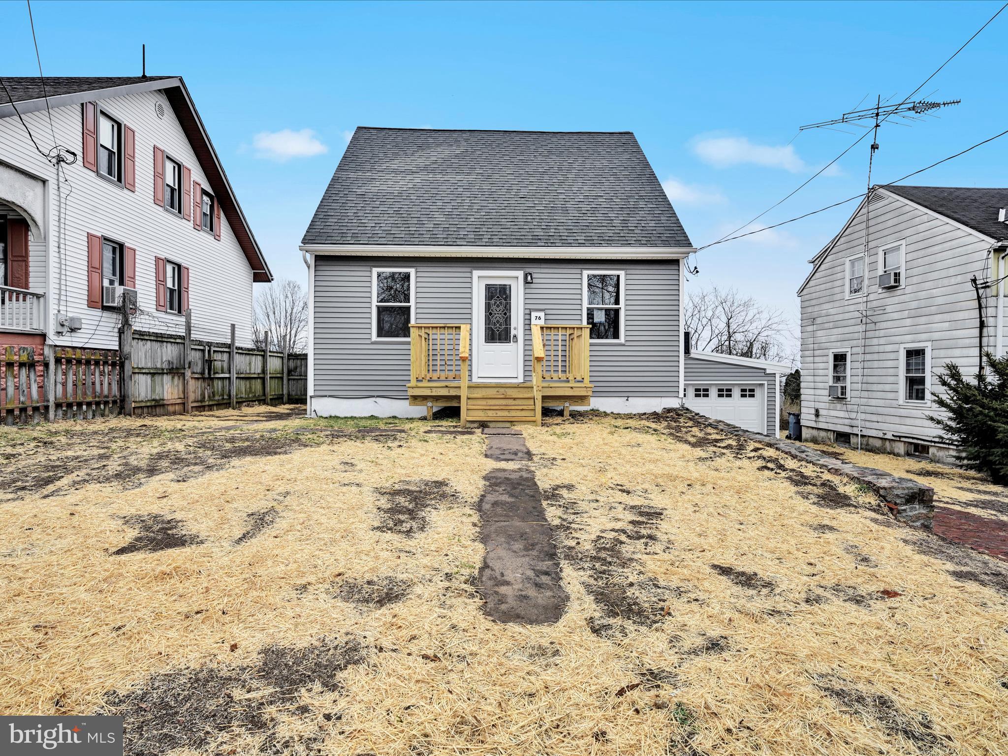 PINE GROVE - Residential