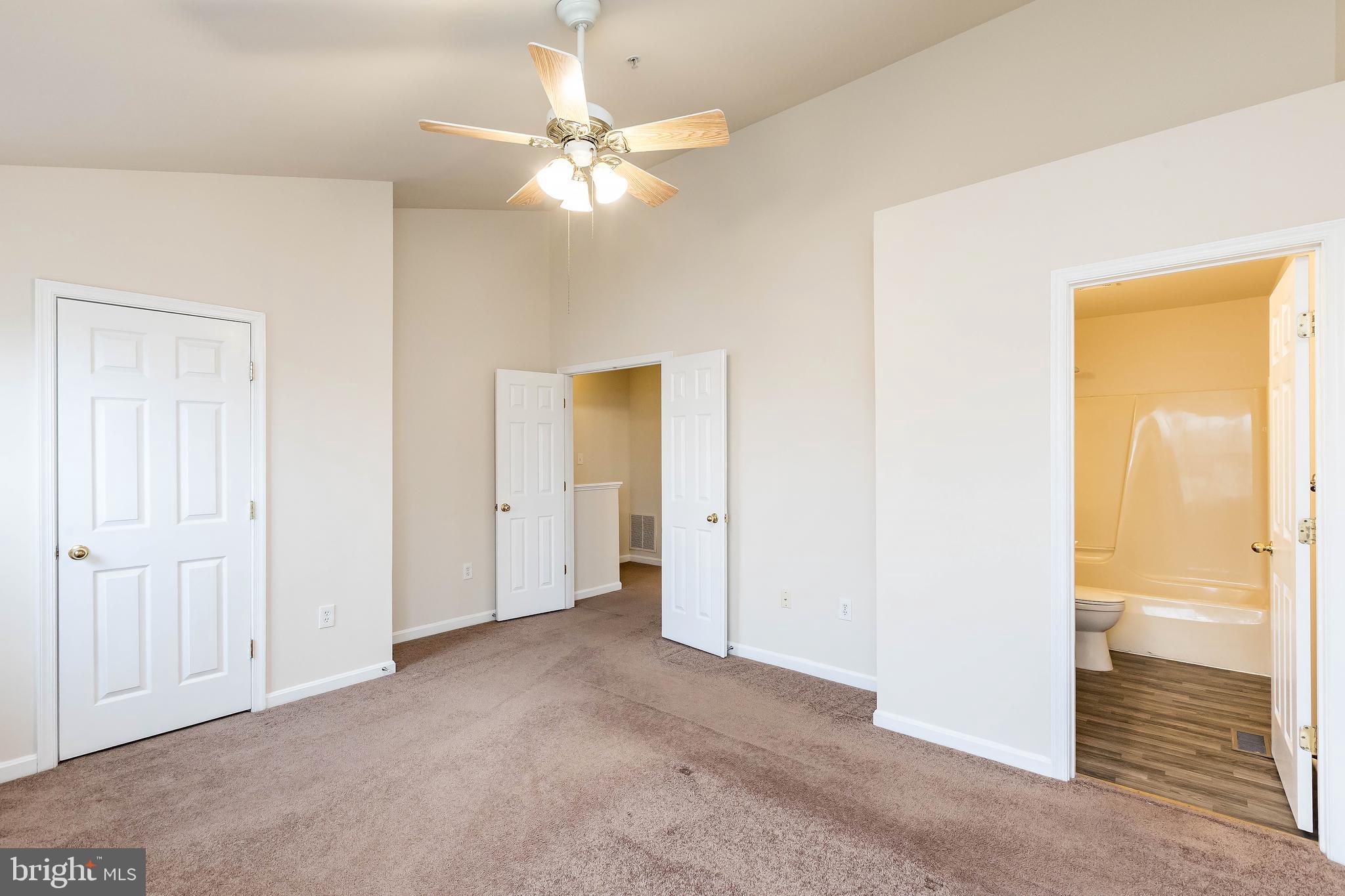 NORTH CROSSING - Residential