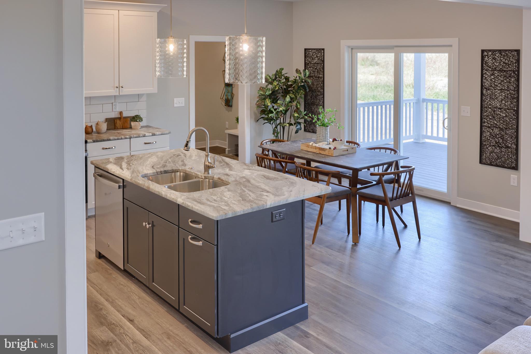 STONEYBROOK OF ELIZABETHTOWN - Residential