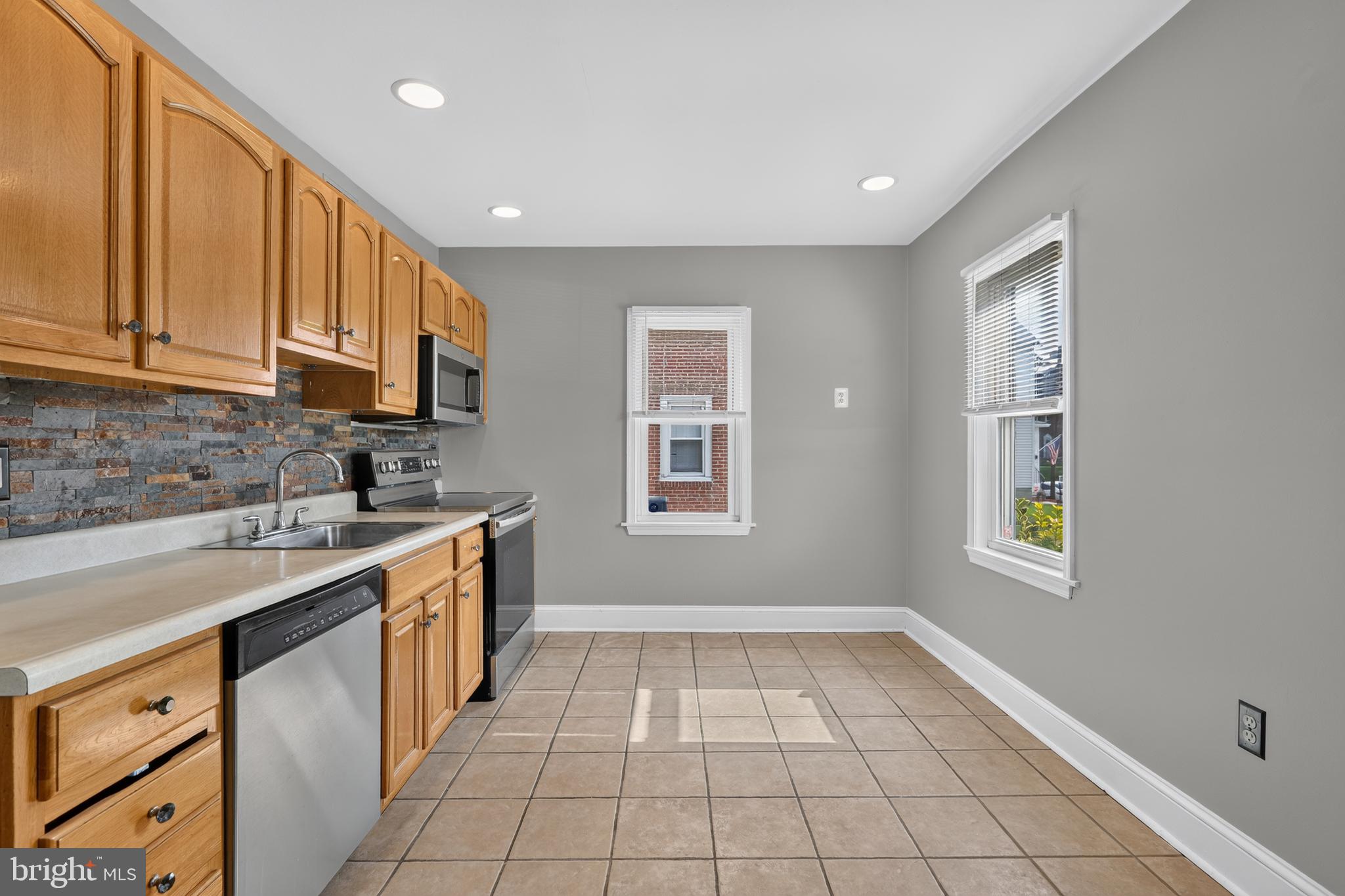 WESTINGHOUSE VLG - Residential