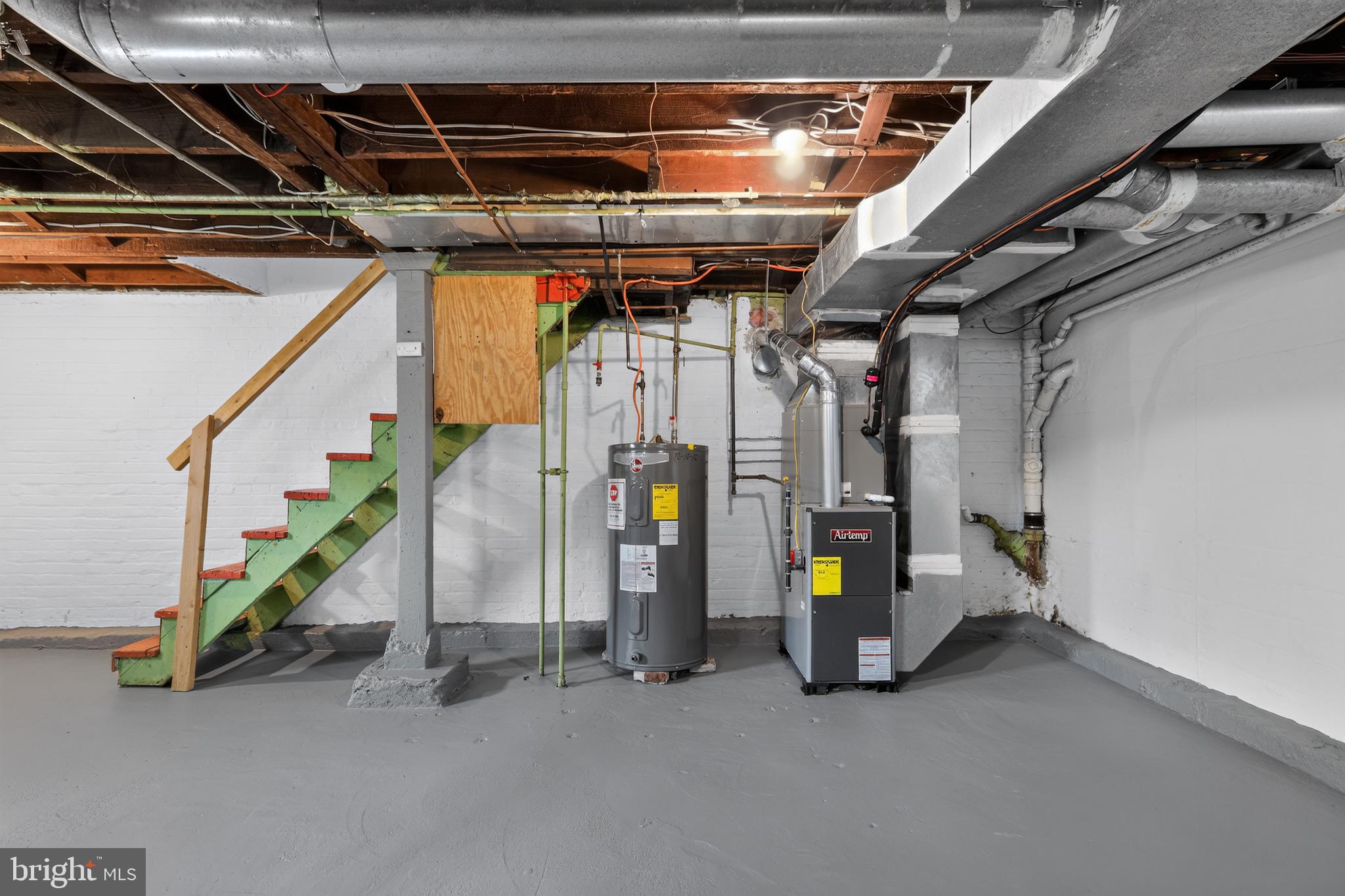WESTINGHOUSE VLG - Residential