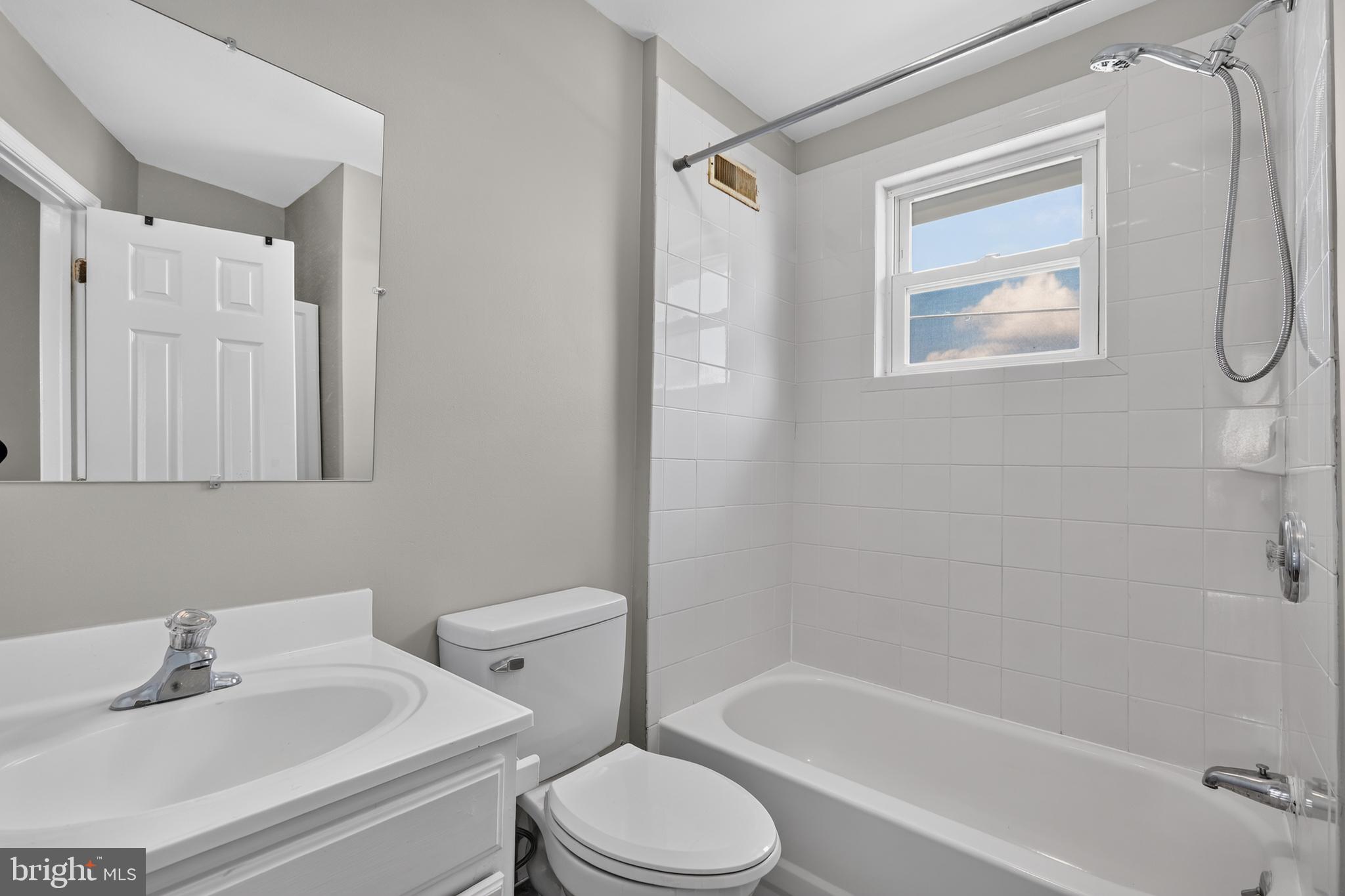 WESTINGHOUSE VLG - Residential