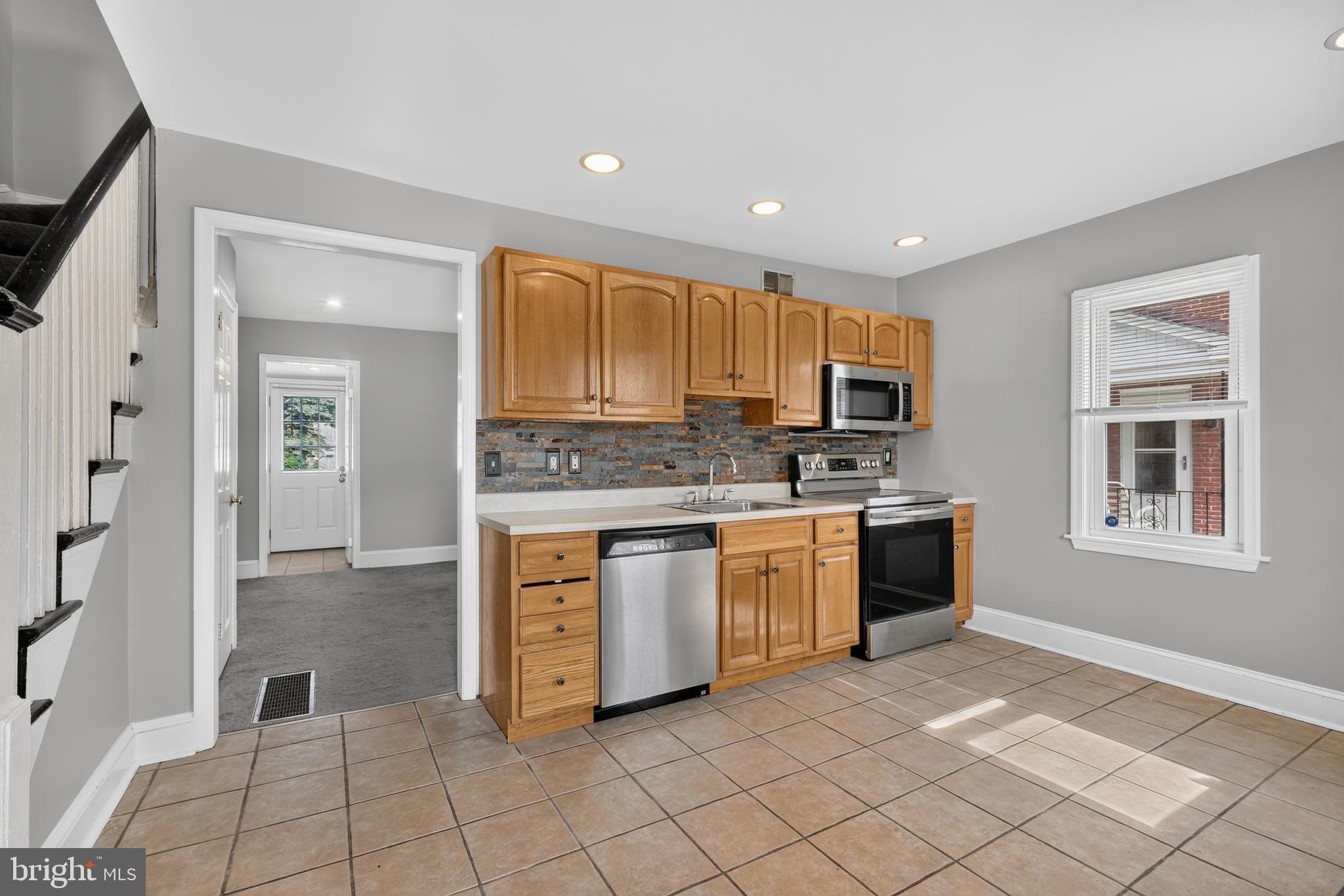 WESTINGHOUSE VLG - Residential