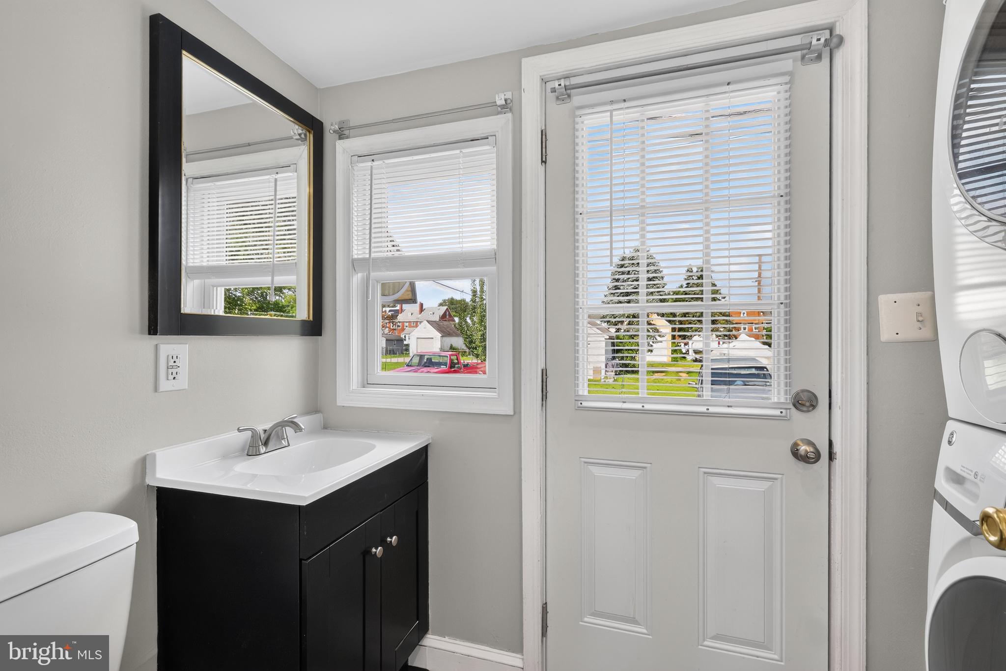 WESTINGHOUSE VLG - Residential