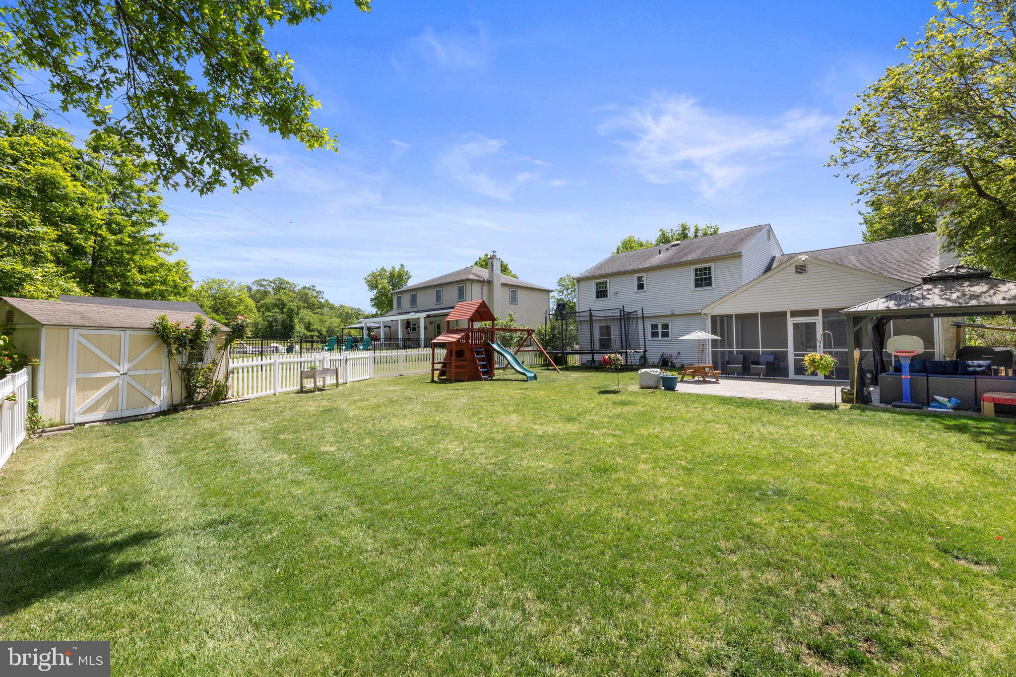 NOB HILL - Residential