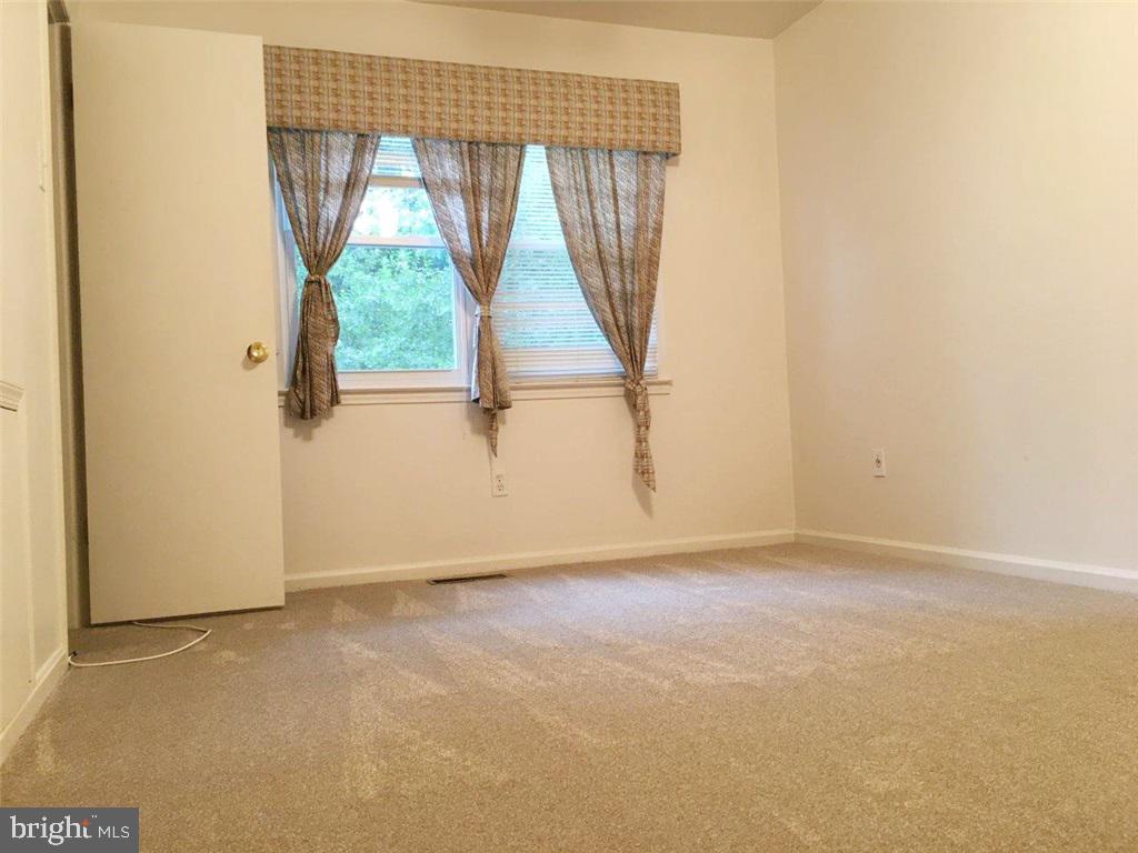 HUNTERS CREEK - Residential Lease