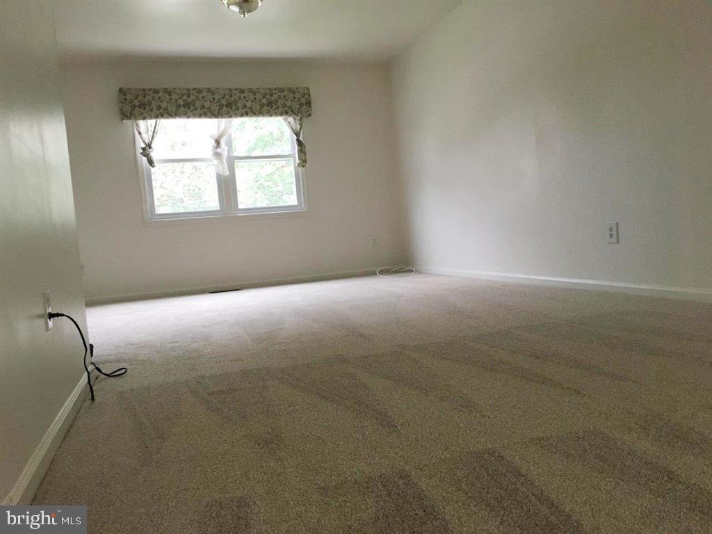HUNTERS CREEK - Residential Lease