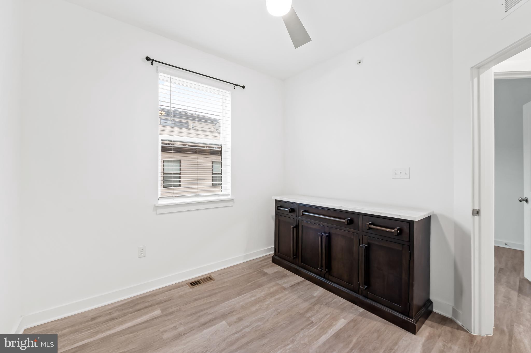 MEDFIELD - Residential