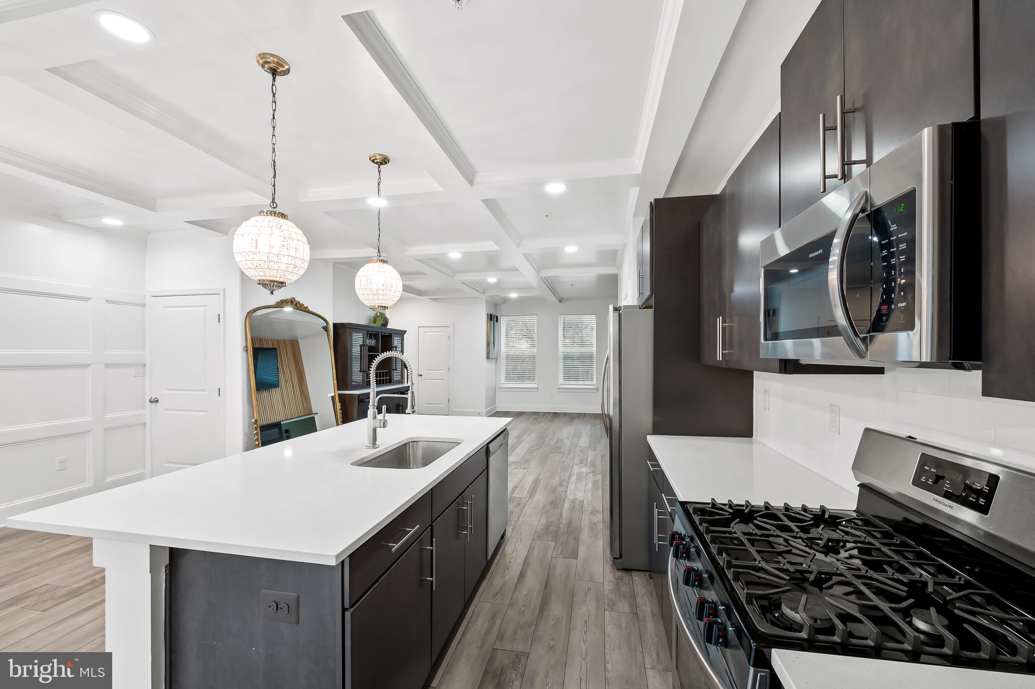 MEDFIELD - Residential