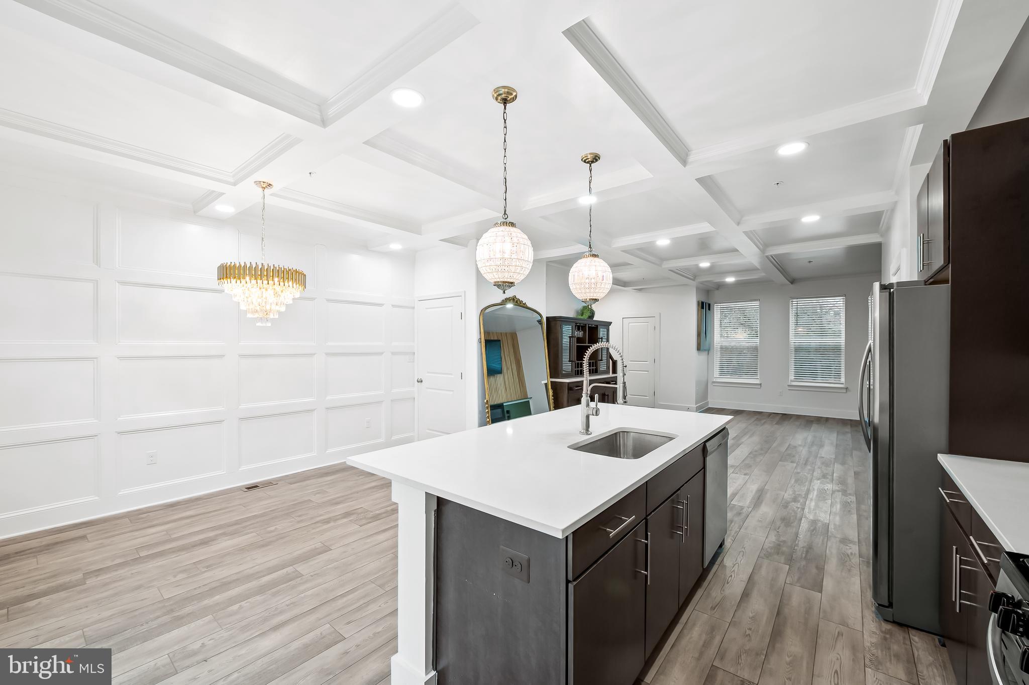 MEDFIELD - Residential