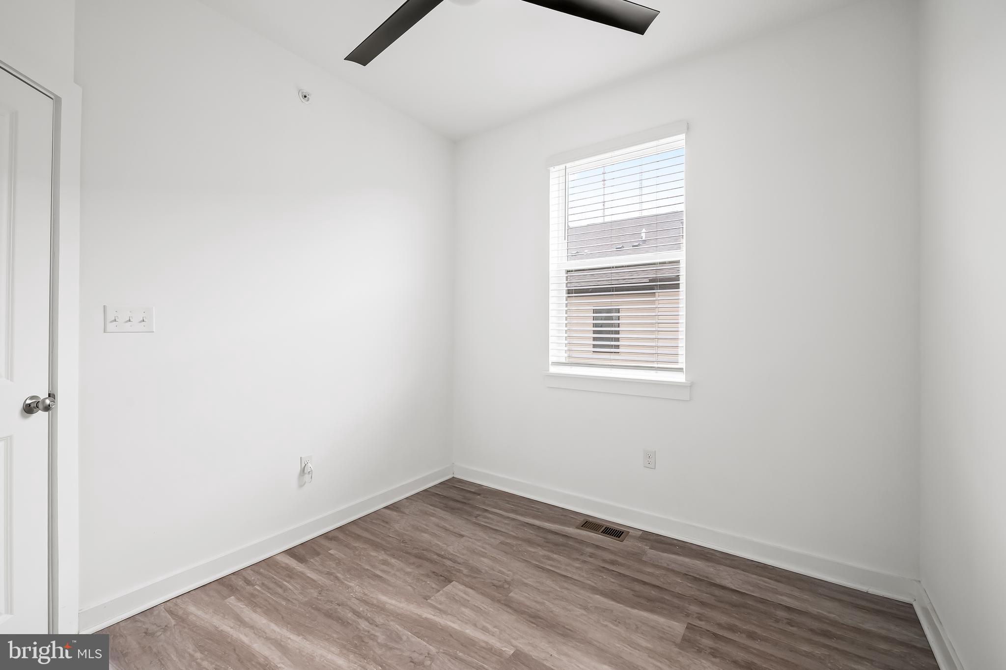 MEDFIELD - Residential