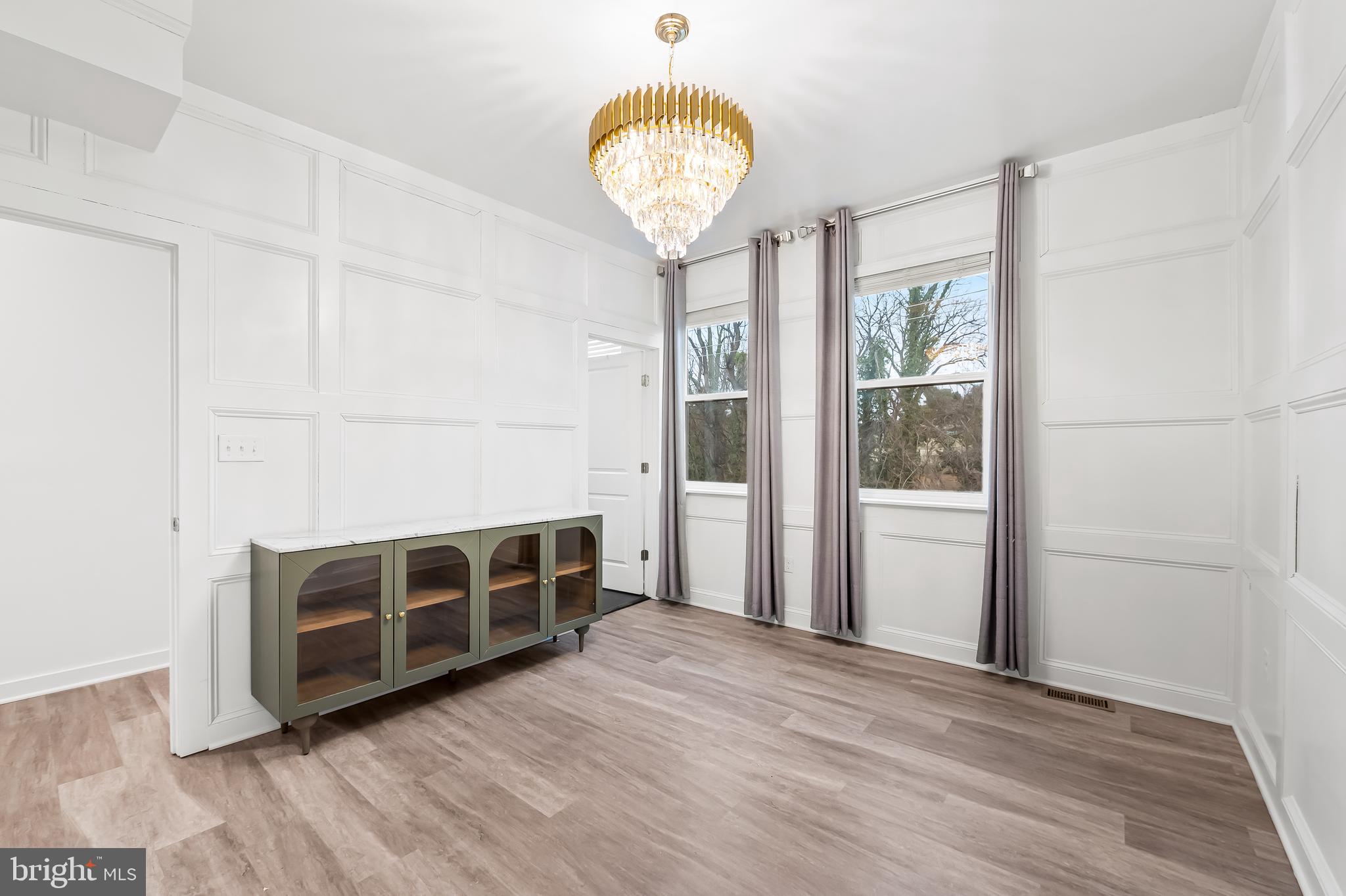 MEDFIELD - Residential