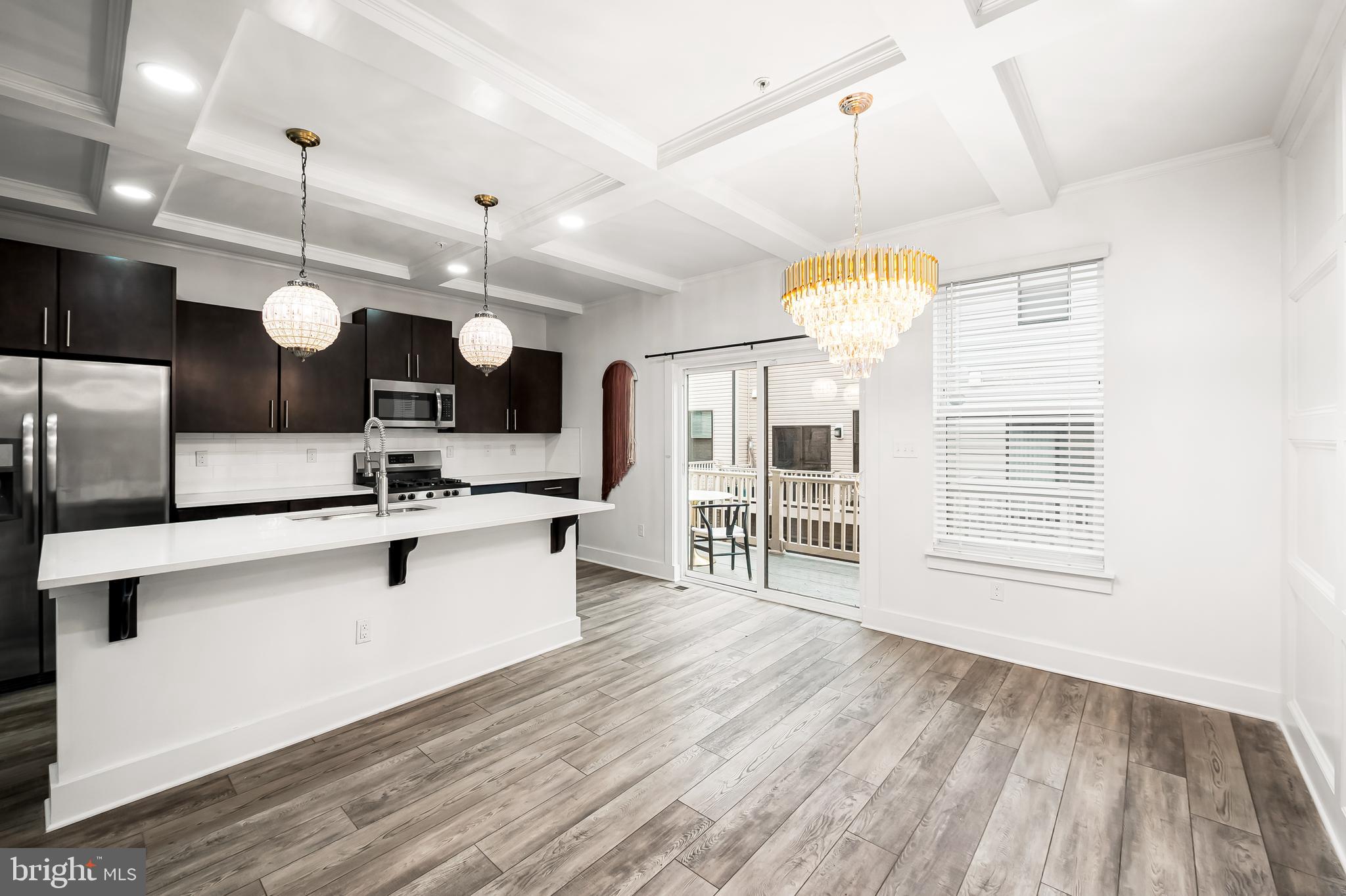 MEDFIELD - Residential