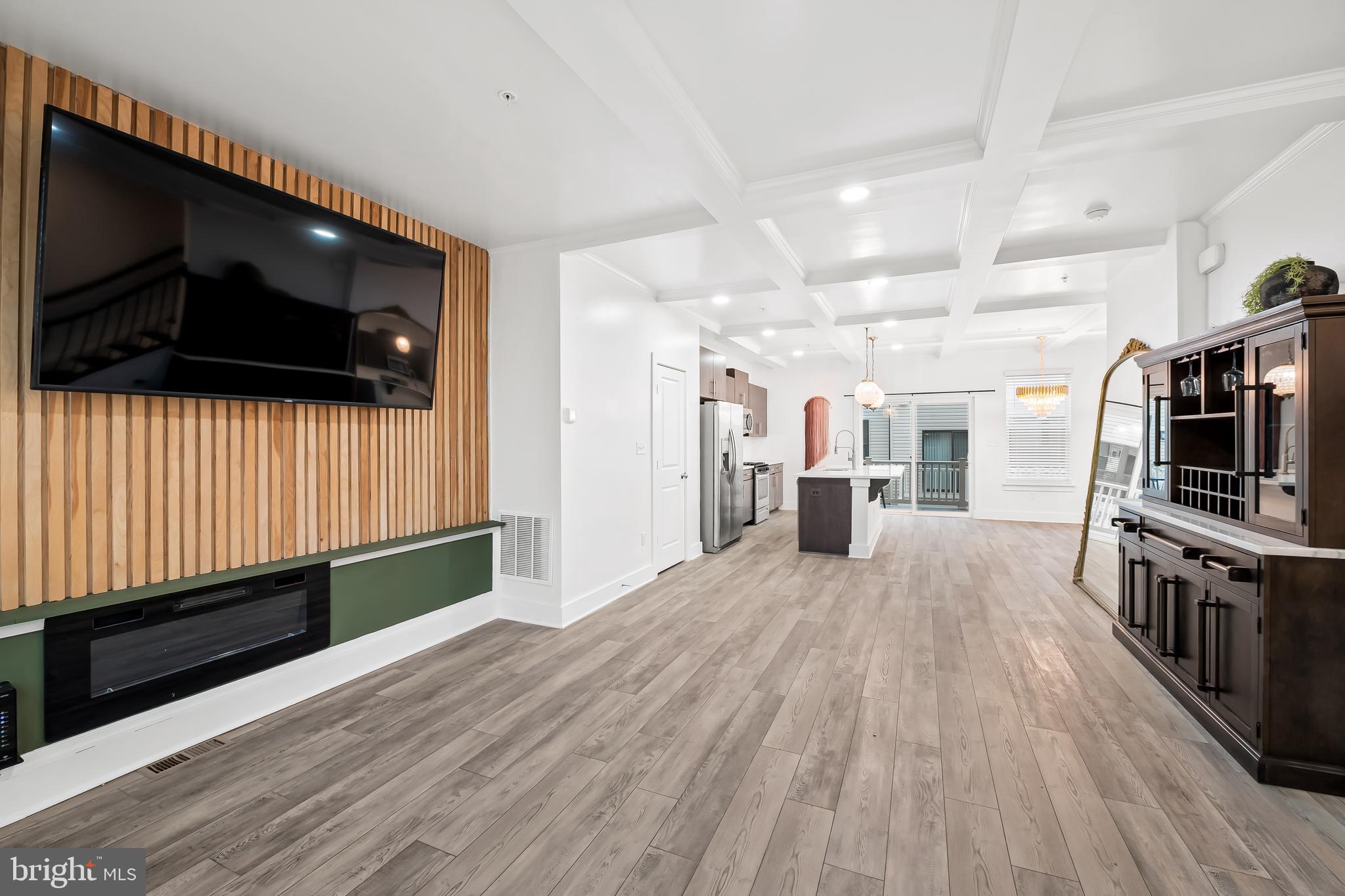 MEDFIELD - Residential