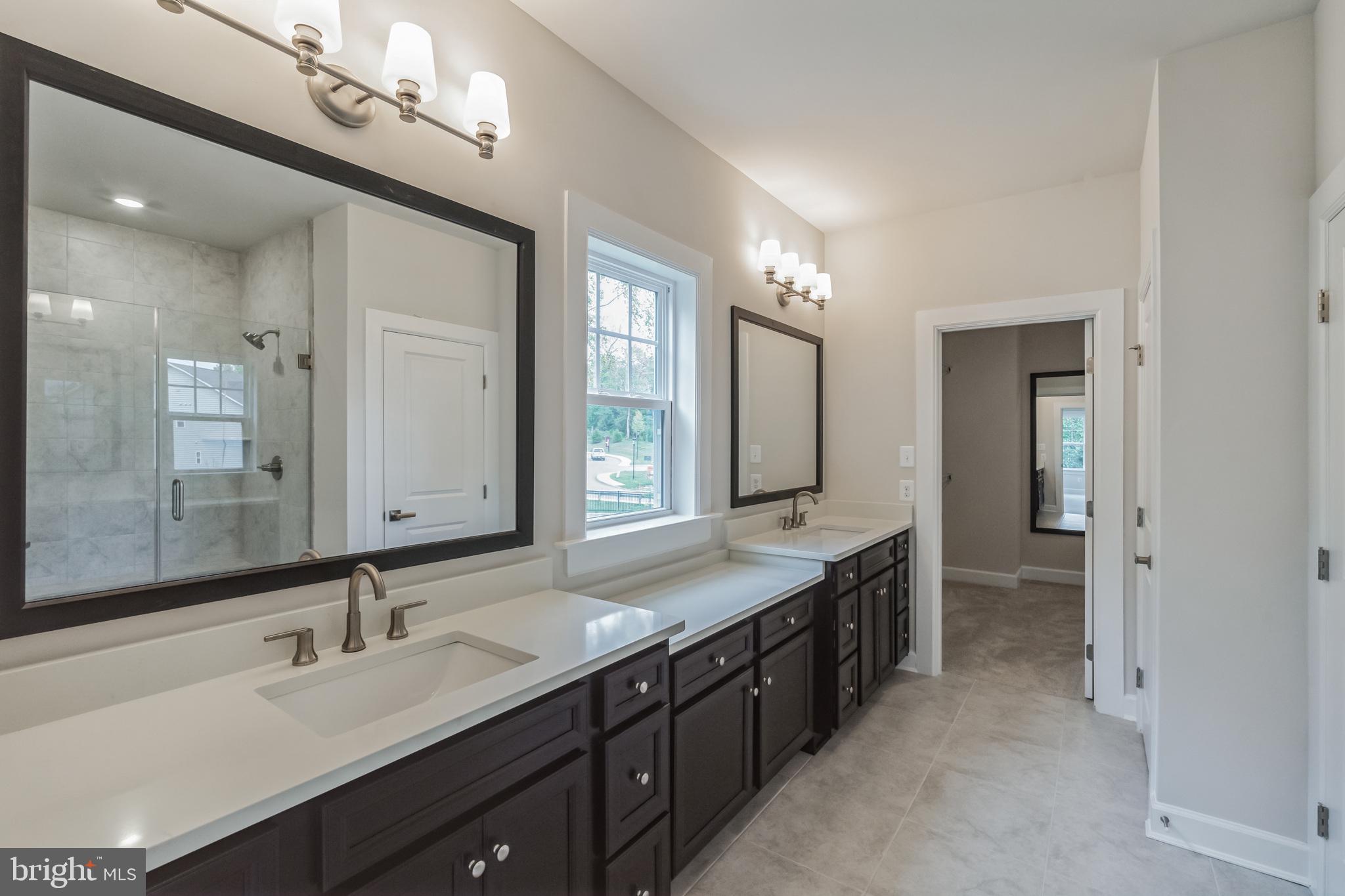 PONDS EDGE - Residential
