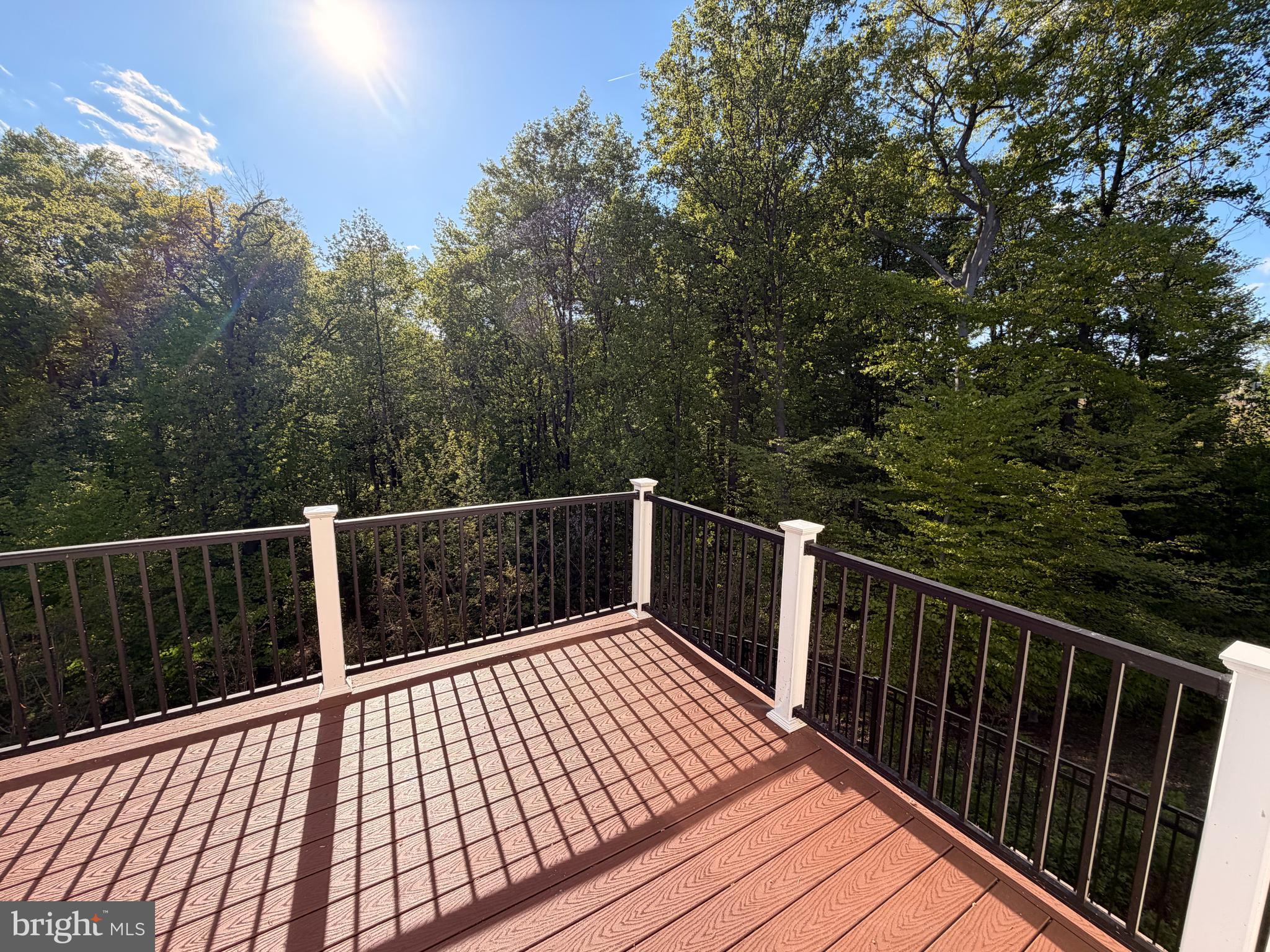 PONDS EDGE - Residential
