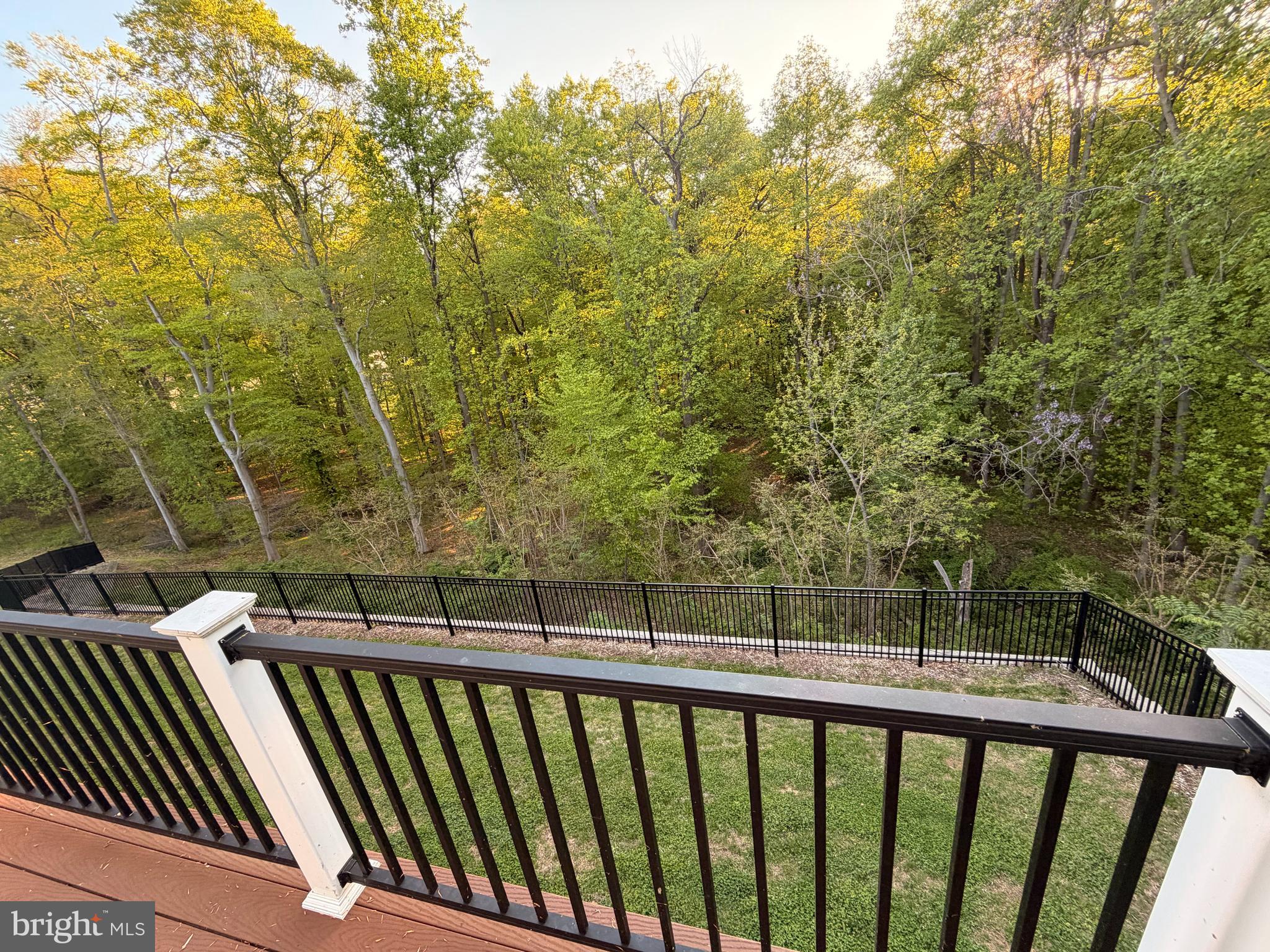 PONDS EDGE - Residential