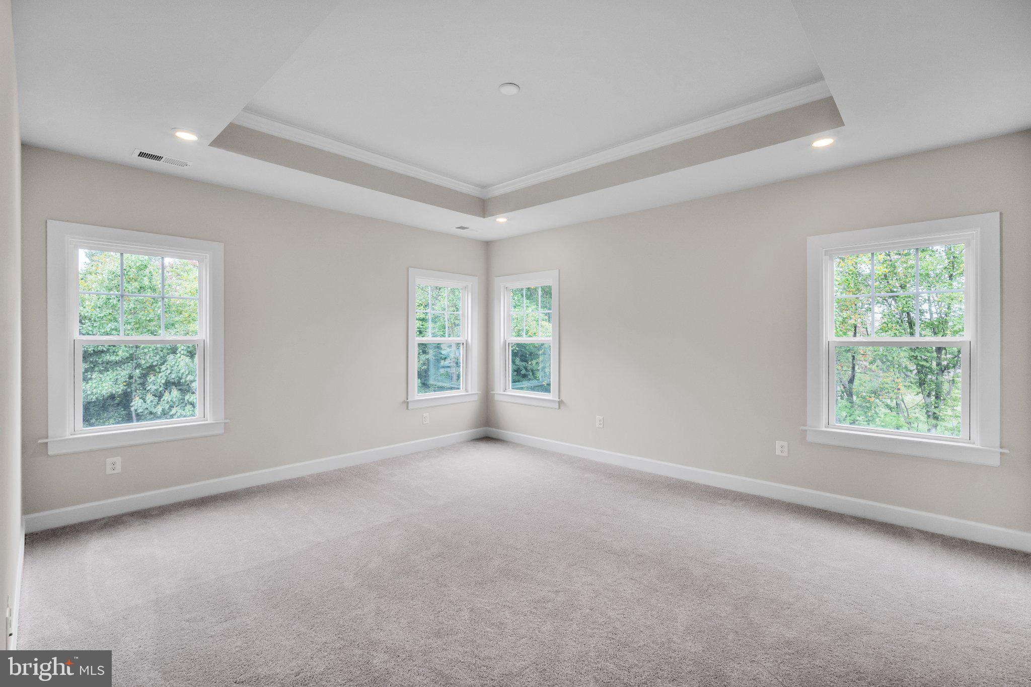 PONDS EDGE - Residential