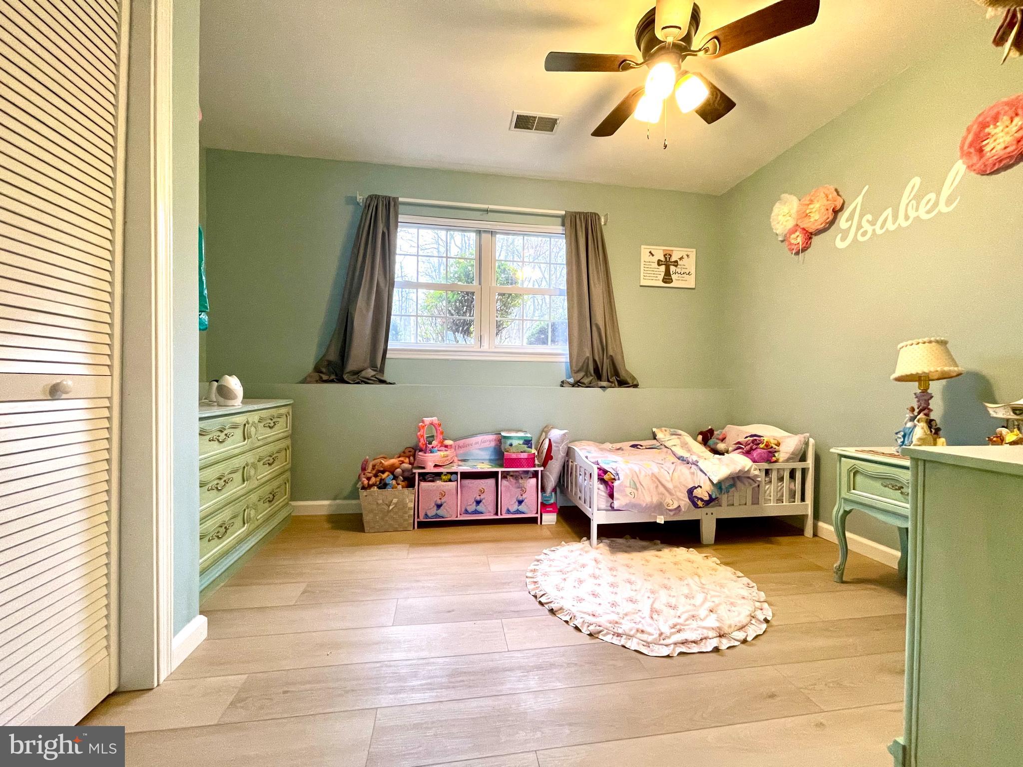 CREEKSIDE - Residential