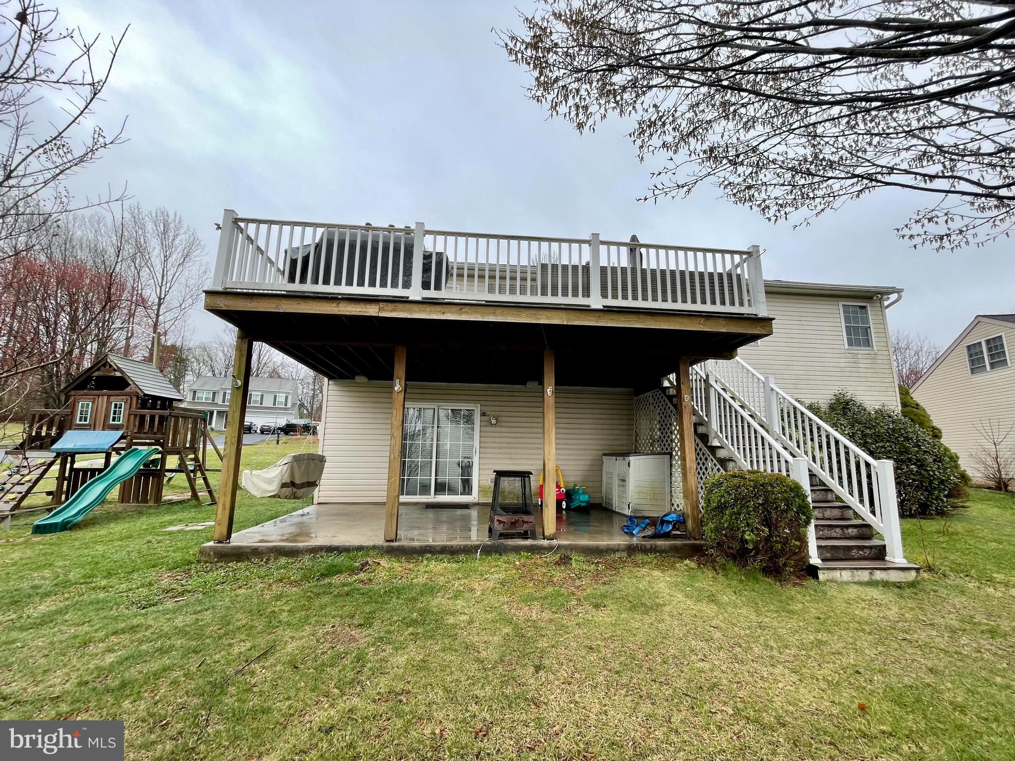 CREEKSIDE - Residential