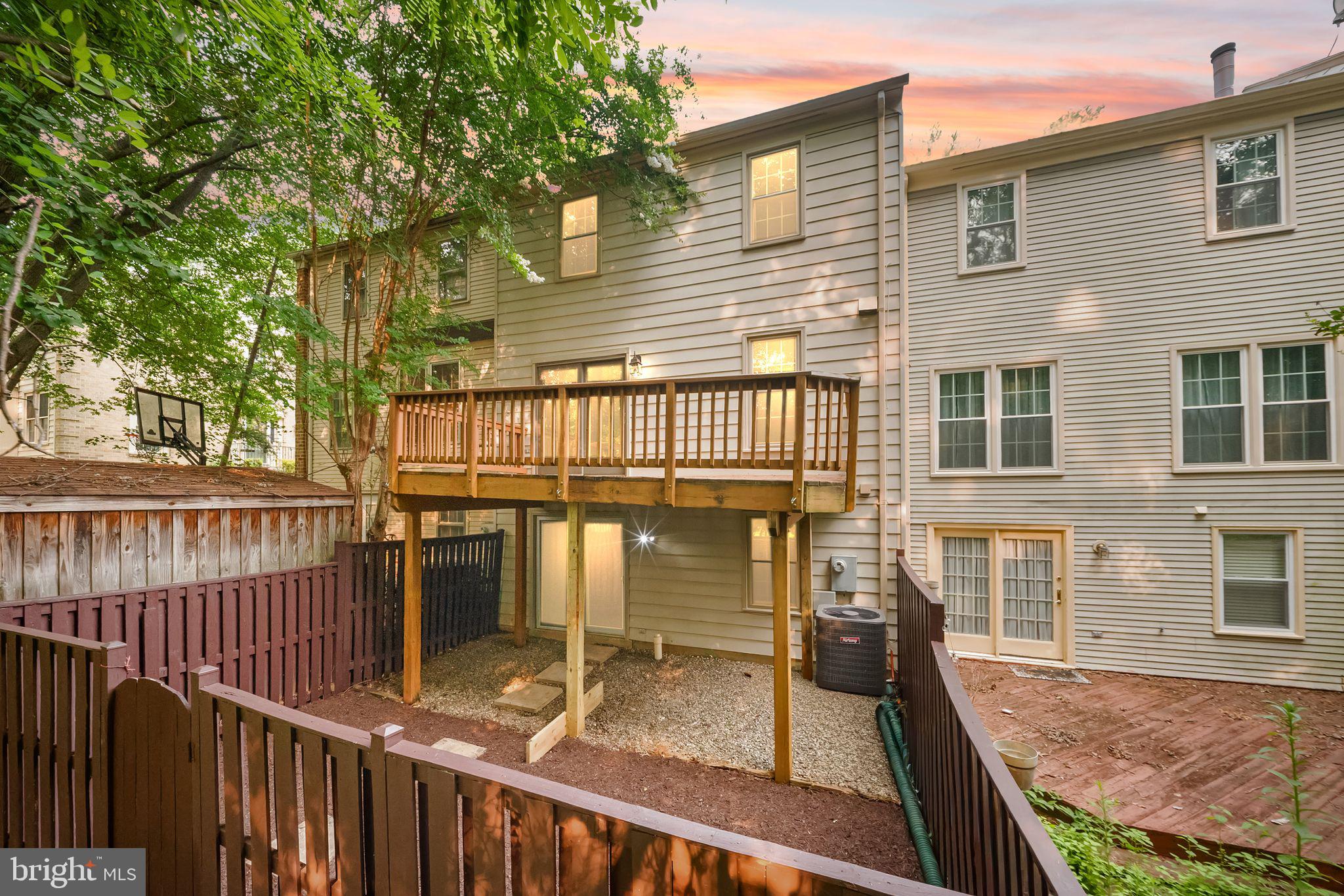 CROWNLEIGH - Residential