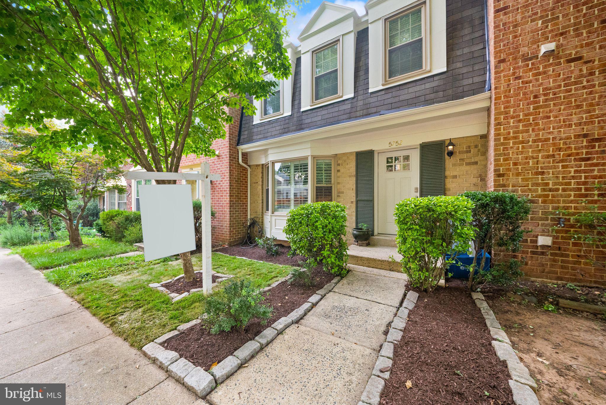 CROWNLEIGH - Residential