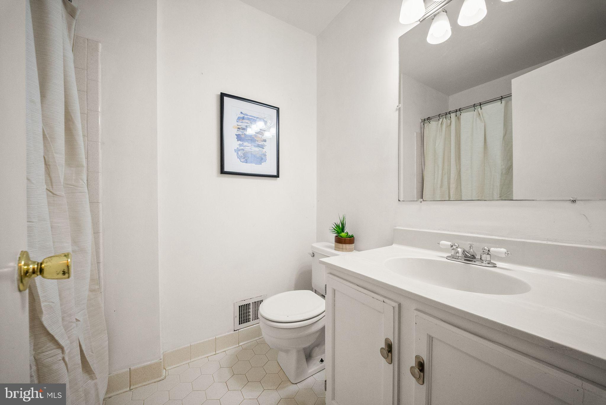 CROWNLEIGH - Residential