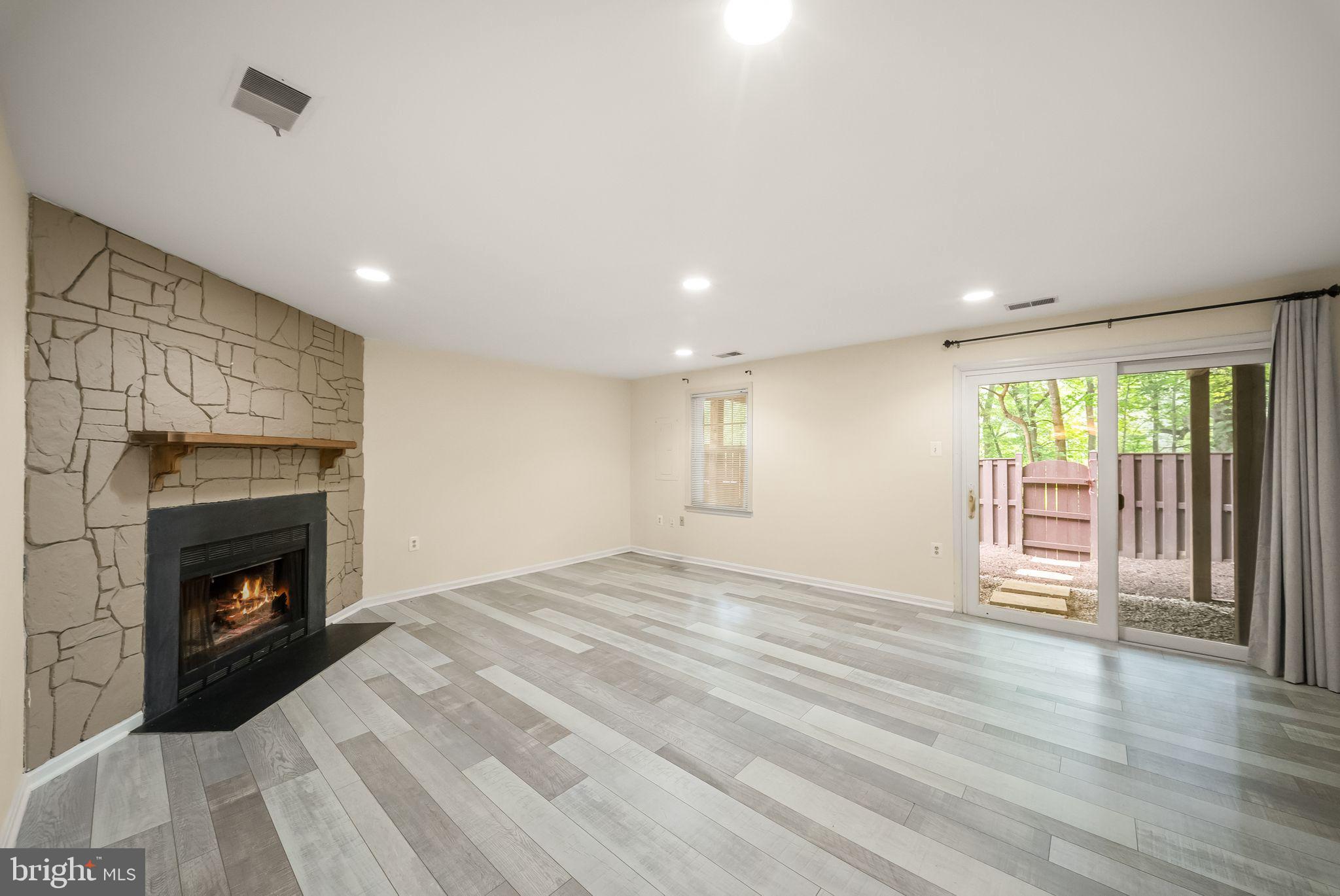 CROWNLEIGH - Residential