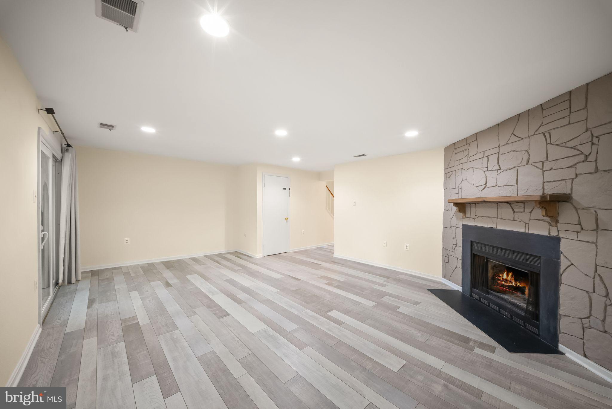 CROWNLEIGH - Residential