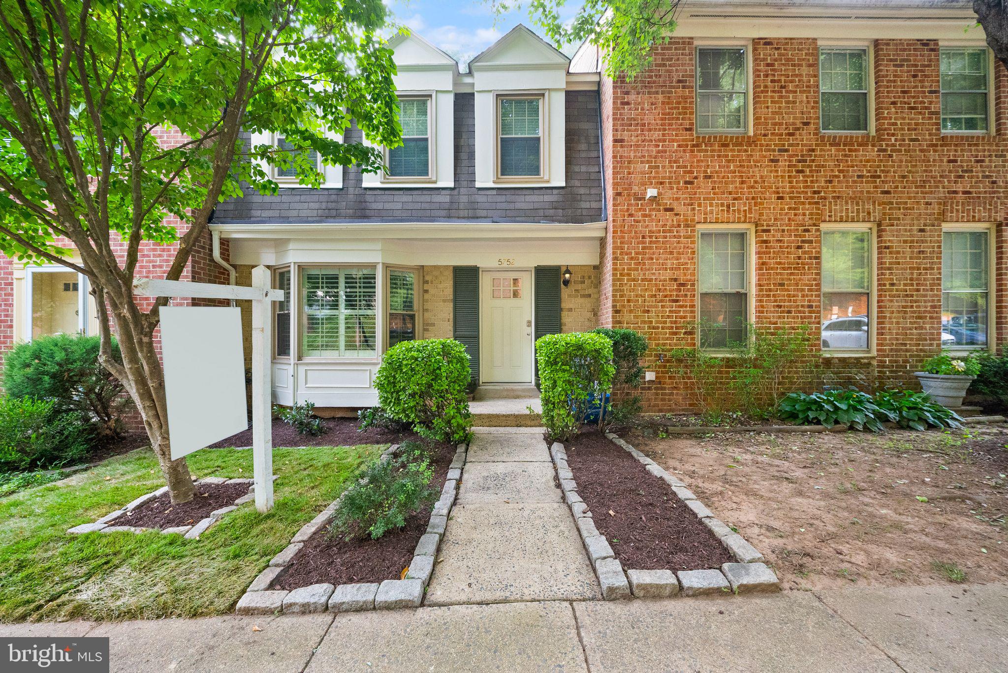 CROWNLEIGH - Residential