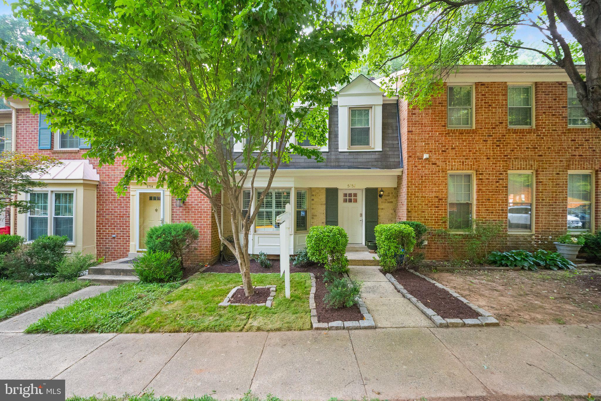 CROWNLEIGH - Residential