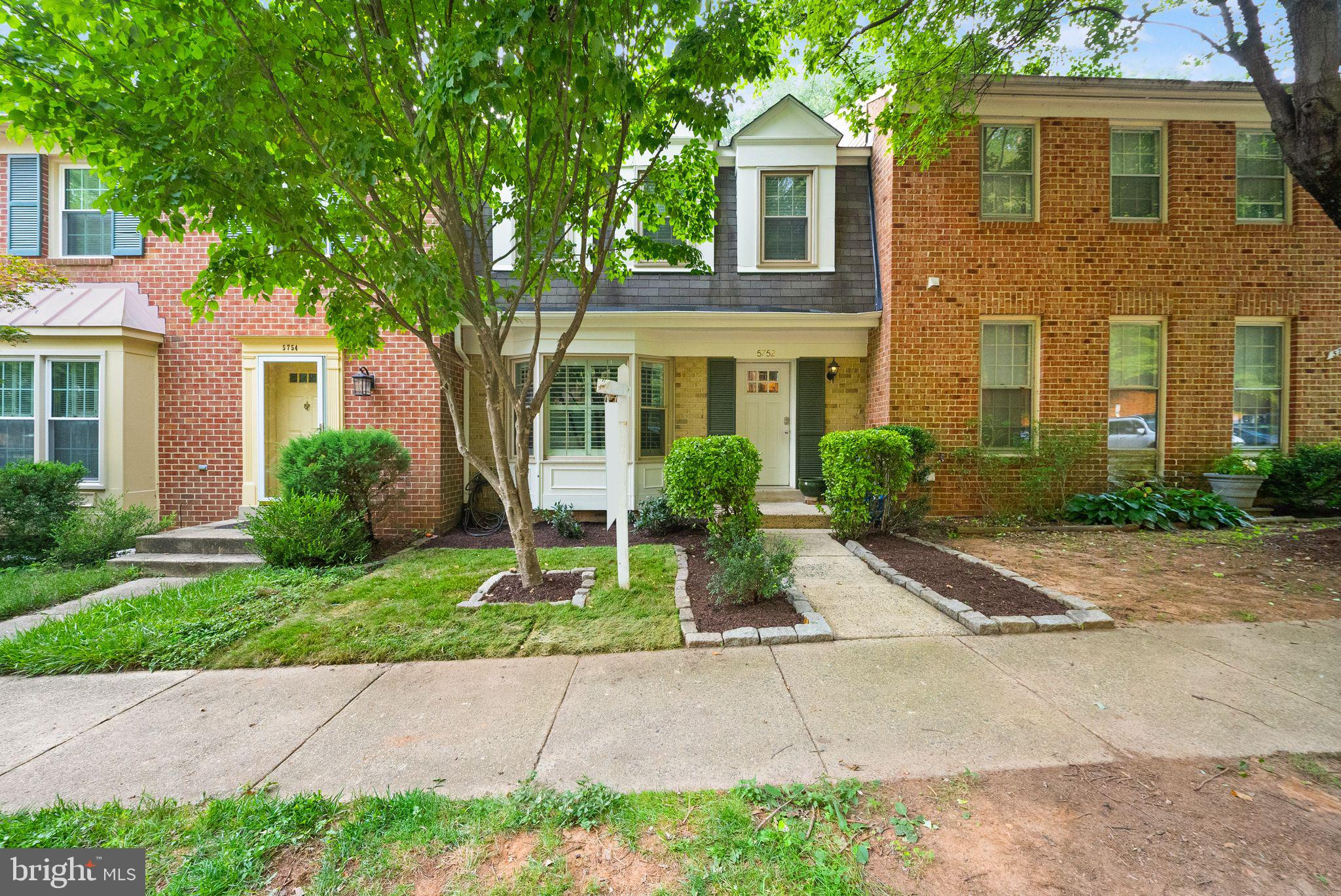 CROWNLEIGH - Residential