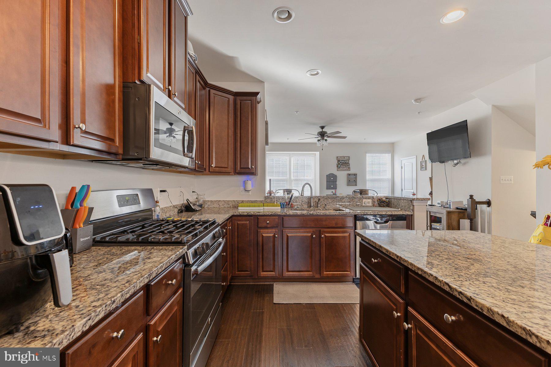 ADAMS CROSSING - Residential