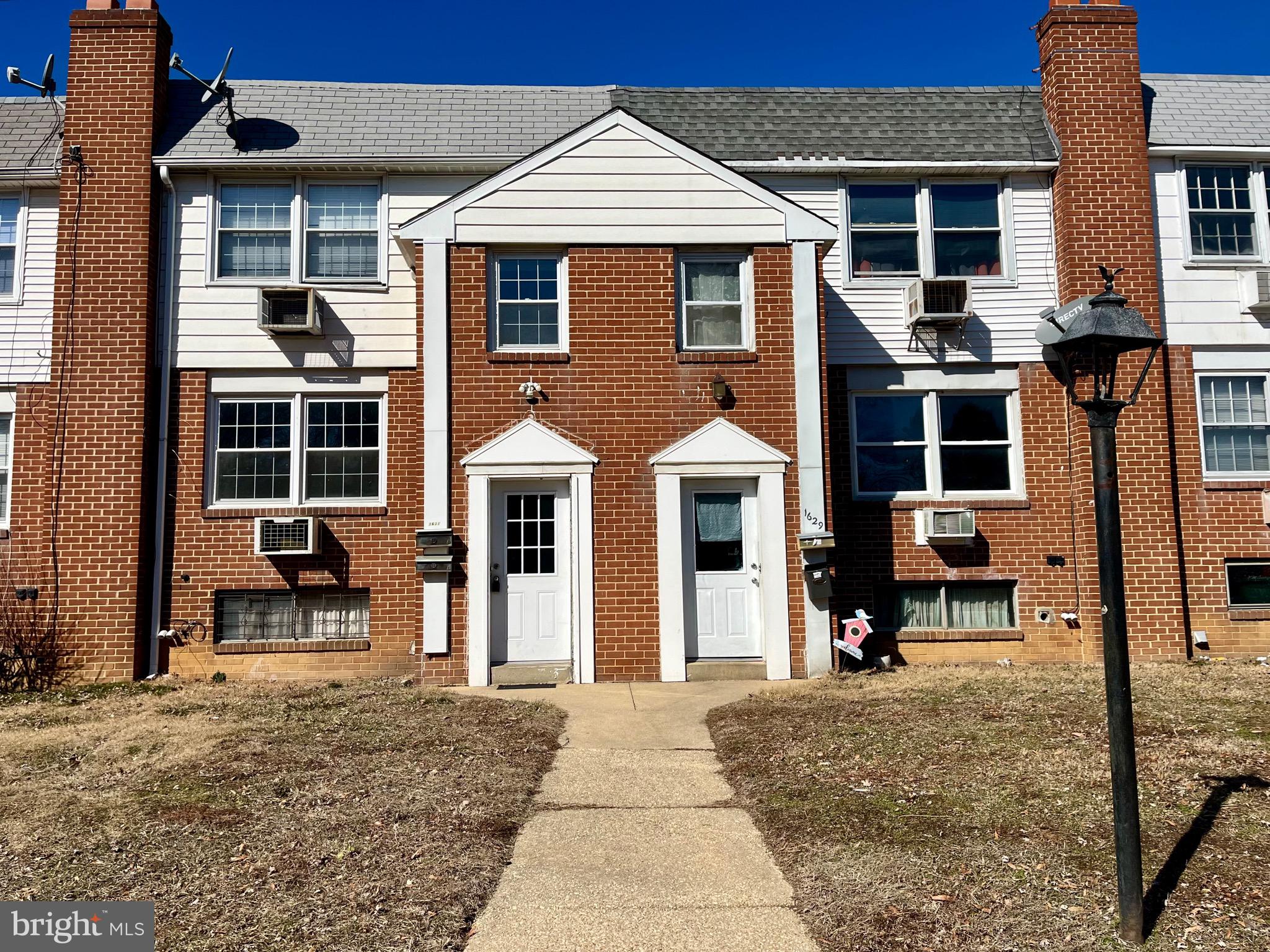 ALBAN PARK - Residential Lease