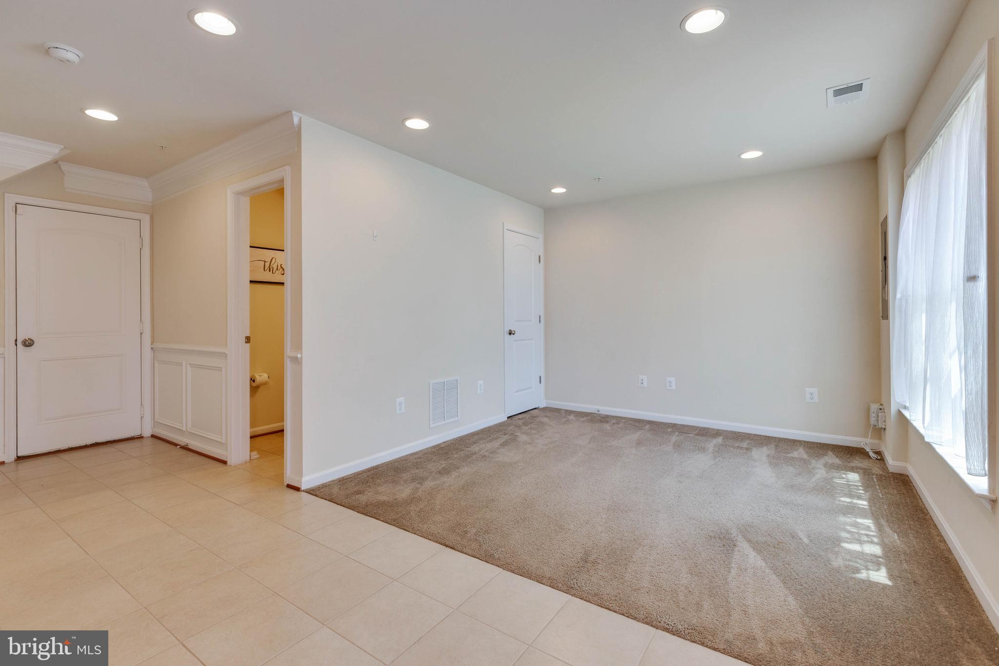 WOODMORE - Residential Lease