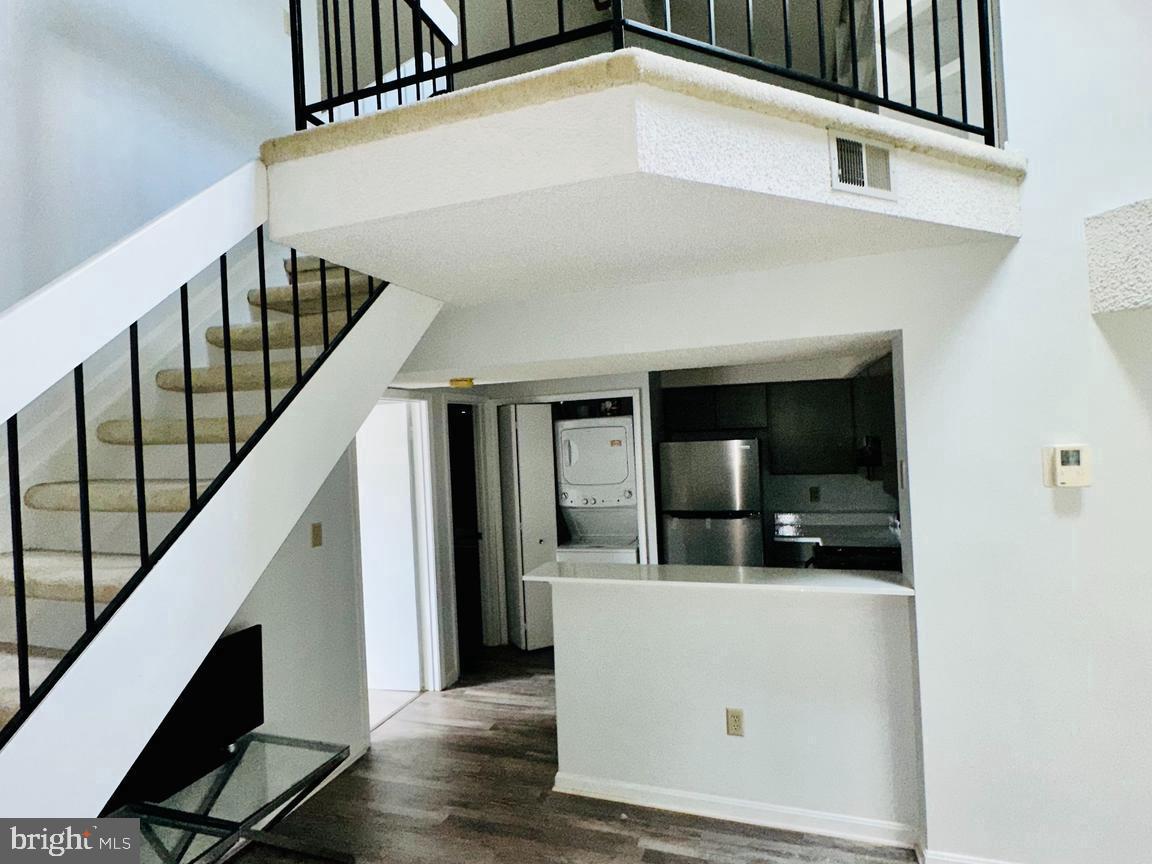 THE TIERS OF LAUREL LAKE - Residential