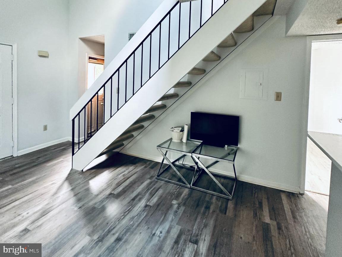 THE TIERS OF LAUREL LAKE - Residential